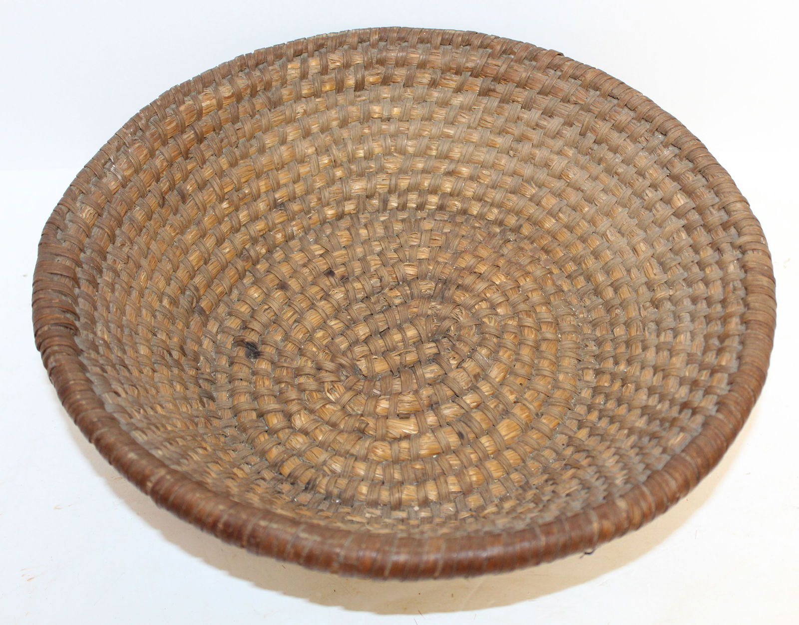 Vintage/antique round rye open basket - 4" tall x 12" diam (1 of 3)