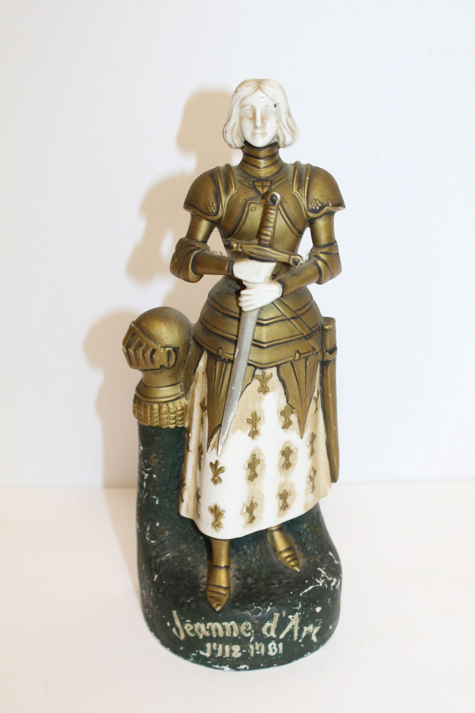 Antique small Jeanne d'Arc sculpture - 9 1/2" tall: Antique small Jeanne d'Arc sculpture - 9 1/2" tall