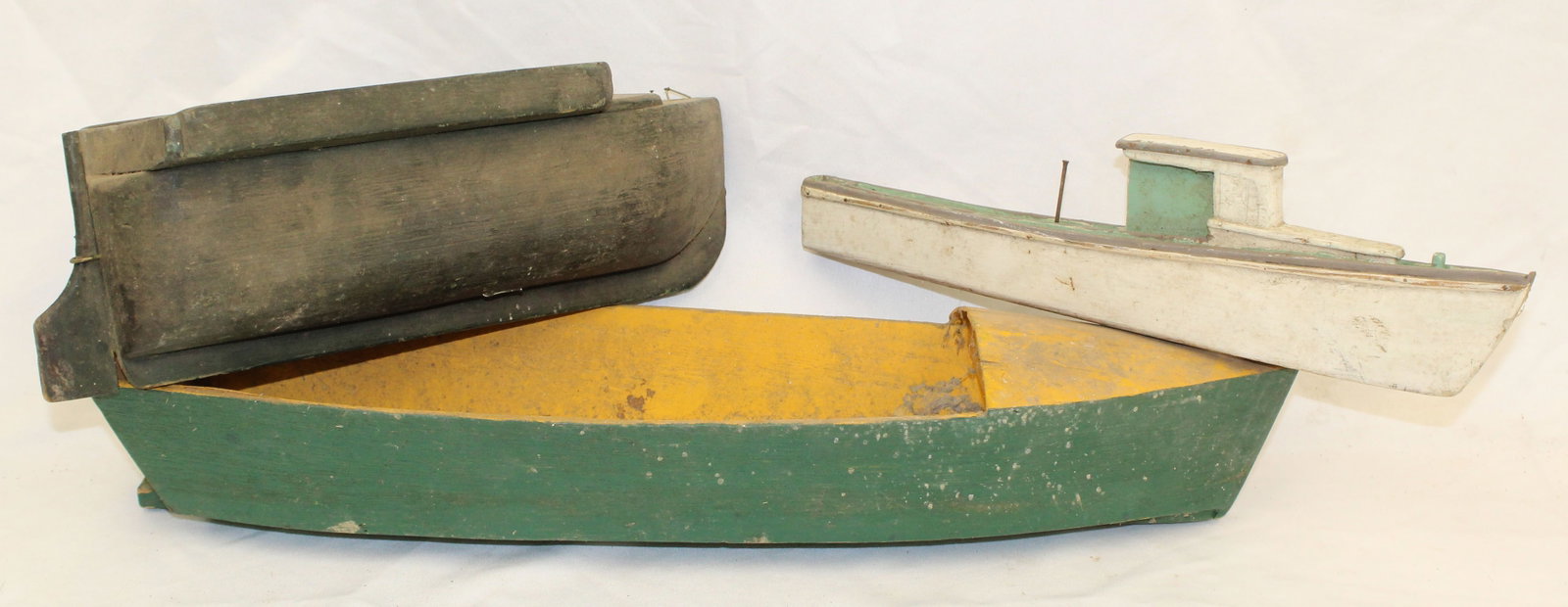 Lot of 3 wooden painted boats/hulls - 12", 13" & 19": Lot of 3 wooden painted boats/hulls - 12", 13" & 19"