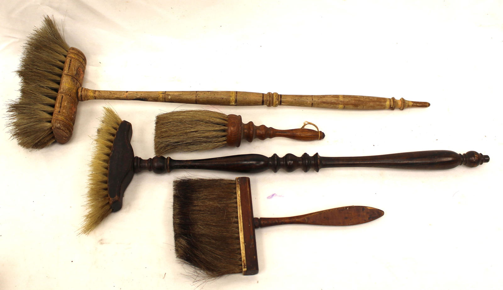 Lot of 4 wooden handled brushes - 9"-22" (1 of 6)