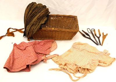 Lot of vintage/antique bonnets