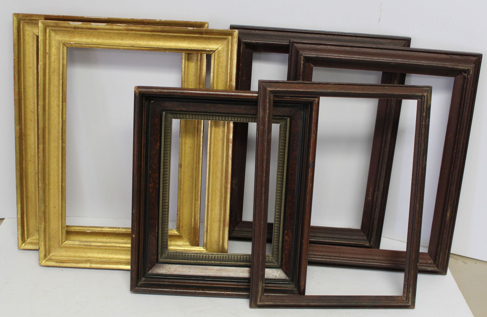 Lot of 6 antique frames incl 2 pairs - 14"x12" - 18"x14" (1 of 5)