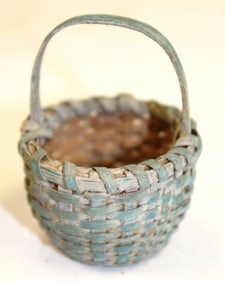 Miniature teal blue basket - 1 1/2" tall