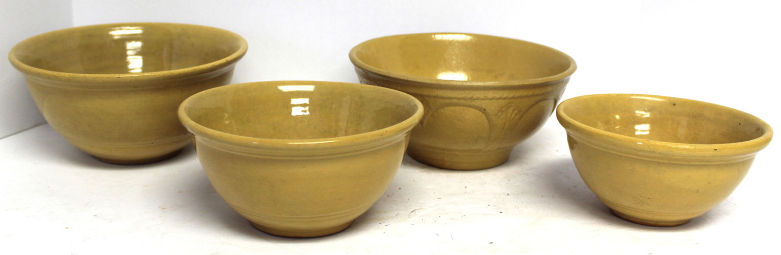 Lot of 4 yellowware bowls - 6" diam - 8 1/2" diam (1 of 6)