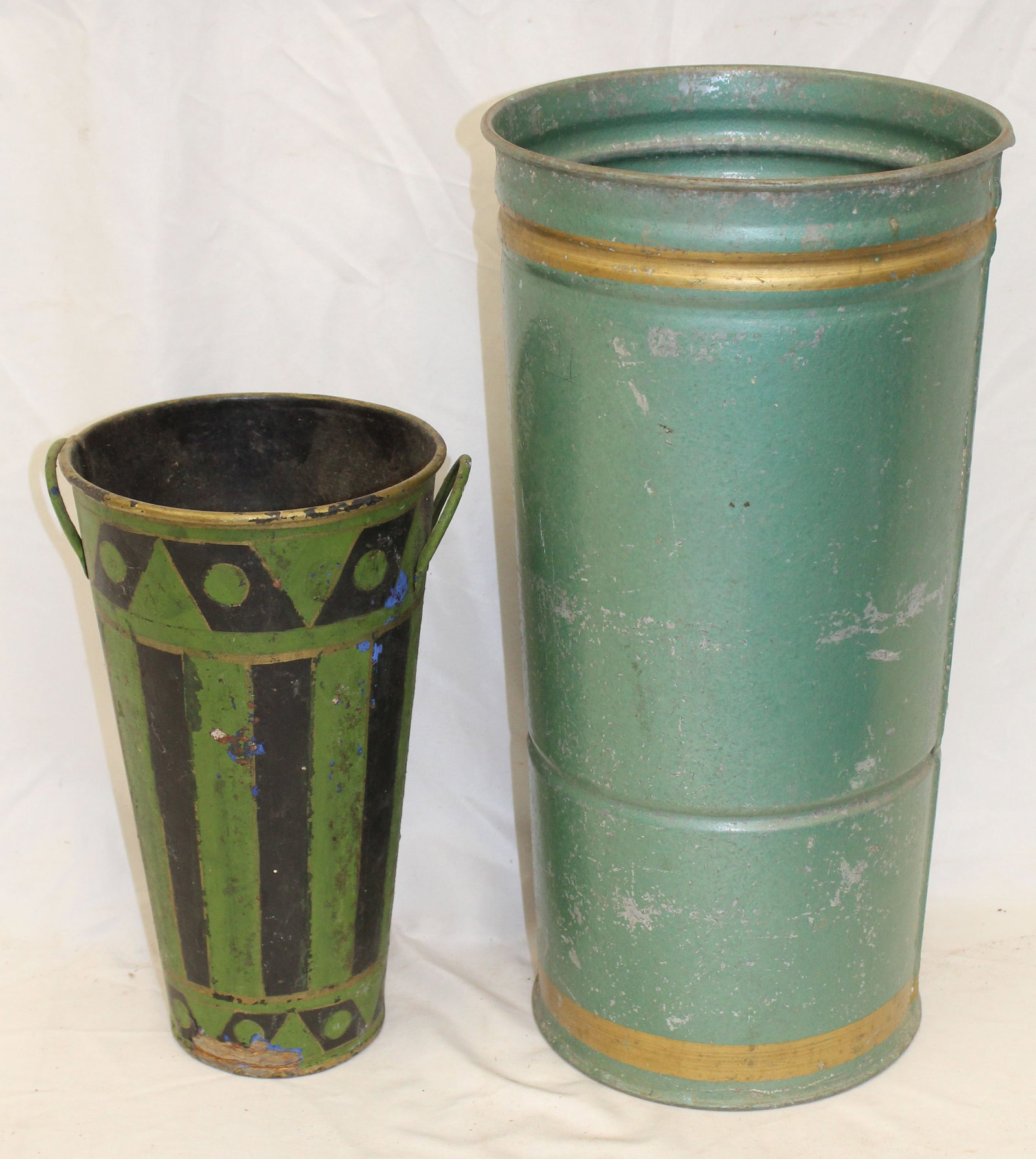 Lot of 2 painted tin trash bins - 12"x7" diam & 18"x9" diam: Lot of 2 painted tin trash bins - 12"x7" diam & 18"x9" diam