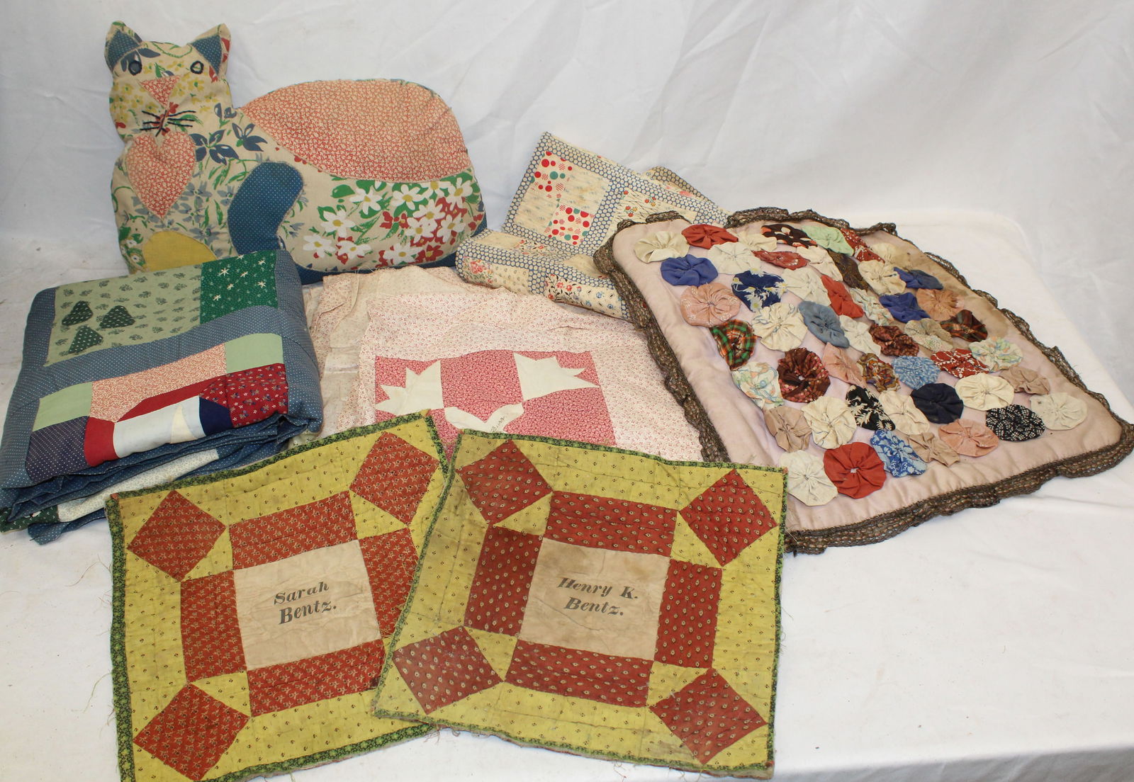 Lot of vintage/antique children's textiles incl cat form pillow & quilts: Lot of vintage/antique children's textiles incl cat form pillow & quilts