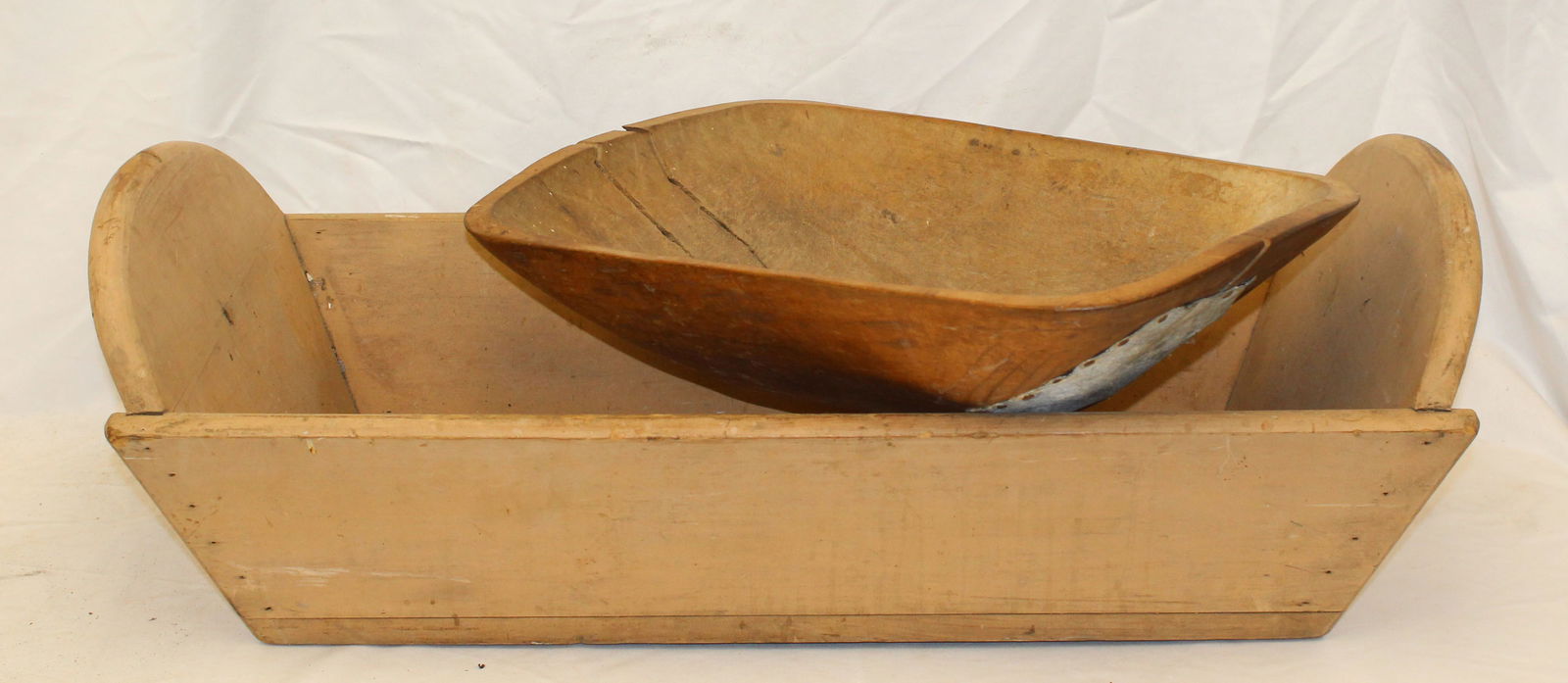 Antique treen lot incl dough box plus a trencher w make-do repair - 4 1/2" tall x 20" long x 12 1/2" (1 of 5)