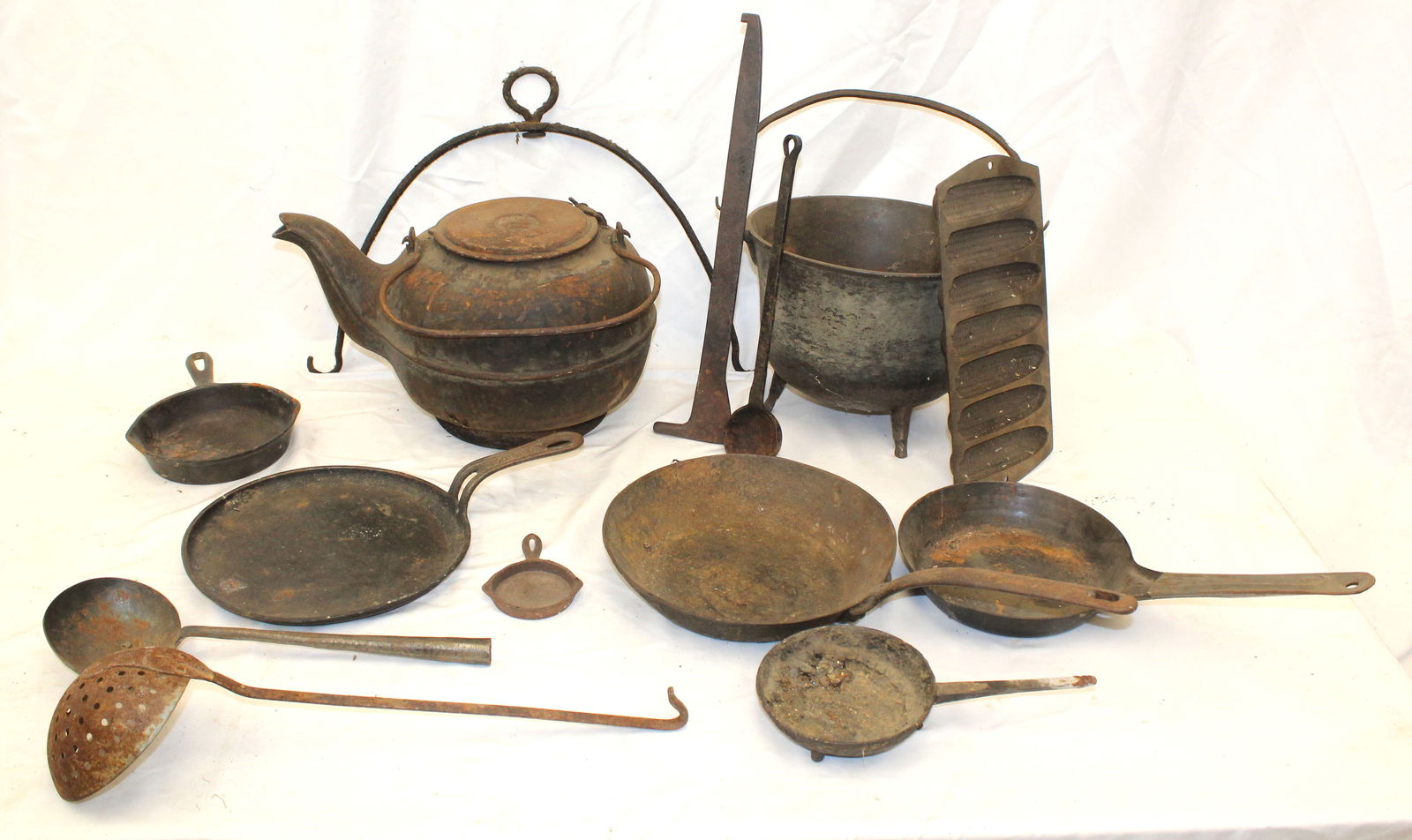 Lot of antique cookware incl cast iron pots, griddles, mold, kettles, etc (1 of 10)