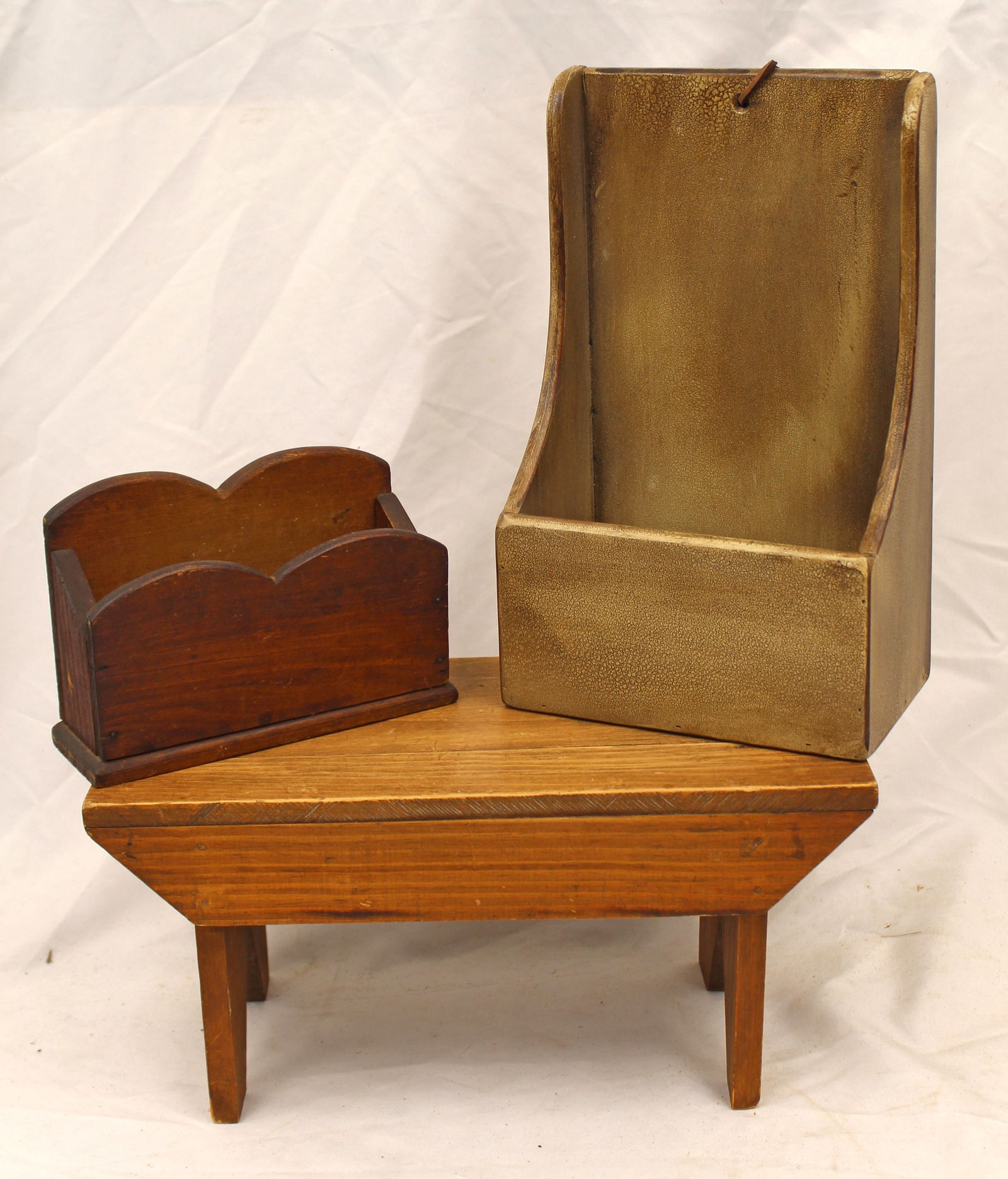 Lot of 3 antique style wooden items incl footstool, & 2 wall boxes - 1 marked River Bend Ltd West Ch (1 of 8)