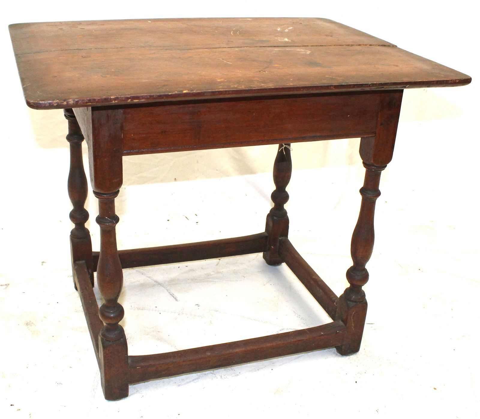 18thC American diminutive tavern table - 21 1/2" tall x 25 1/2"x17 1/4" (1 of 6)