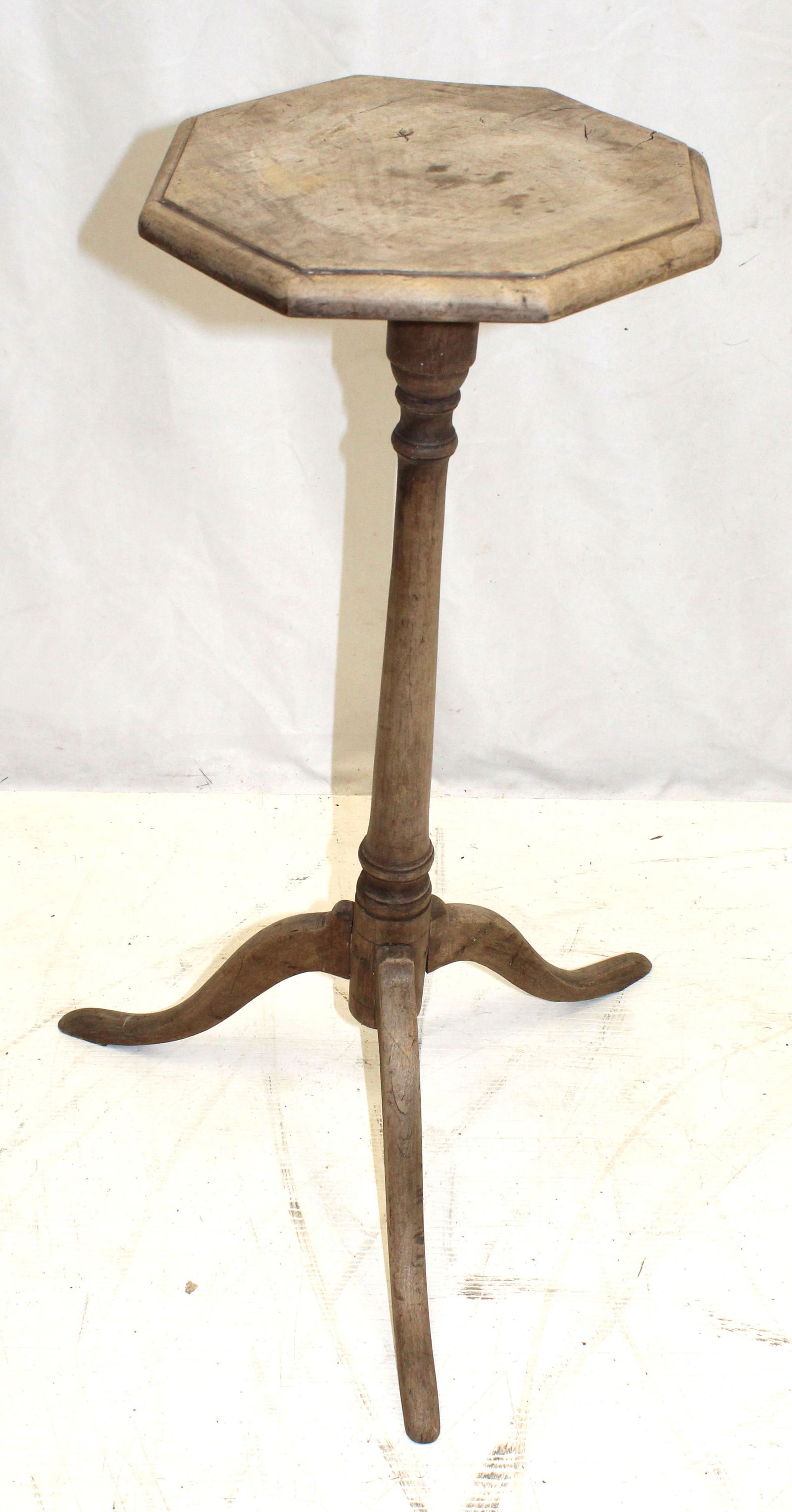 late 18thC/early 19thC birch octag top candlestand - 27 1/2" tall x 12" top (1 of 5)