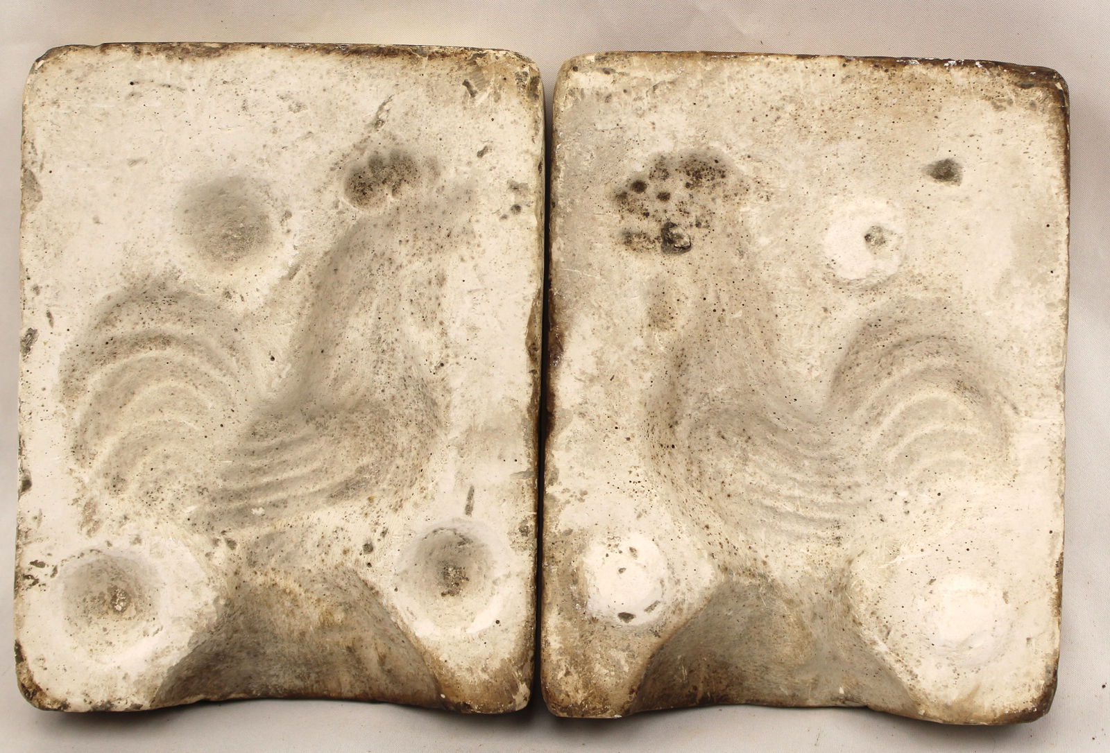 Antique chalkware mold w rooster motif - 7"x5": Antique chalkware mold w rooster motif - 7"x5"