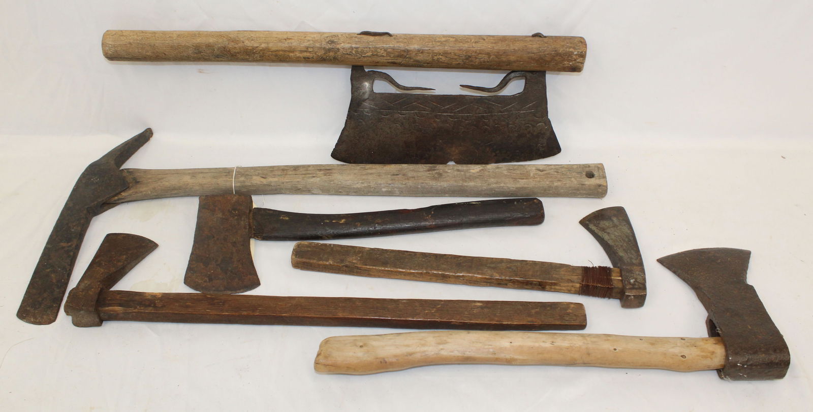Lot of 6 wooden handled axes - 15" - 25" long handles (1 of 7)