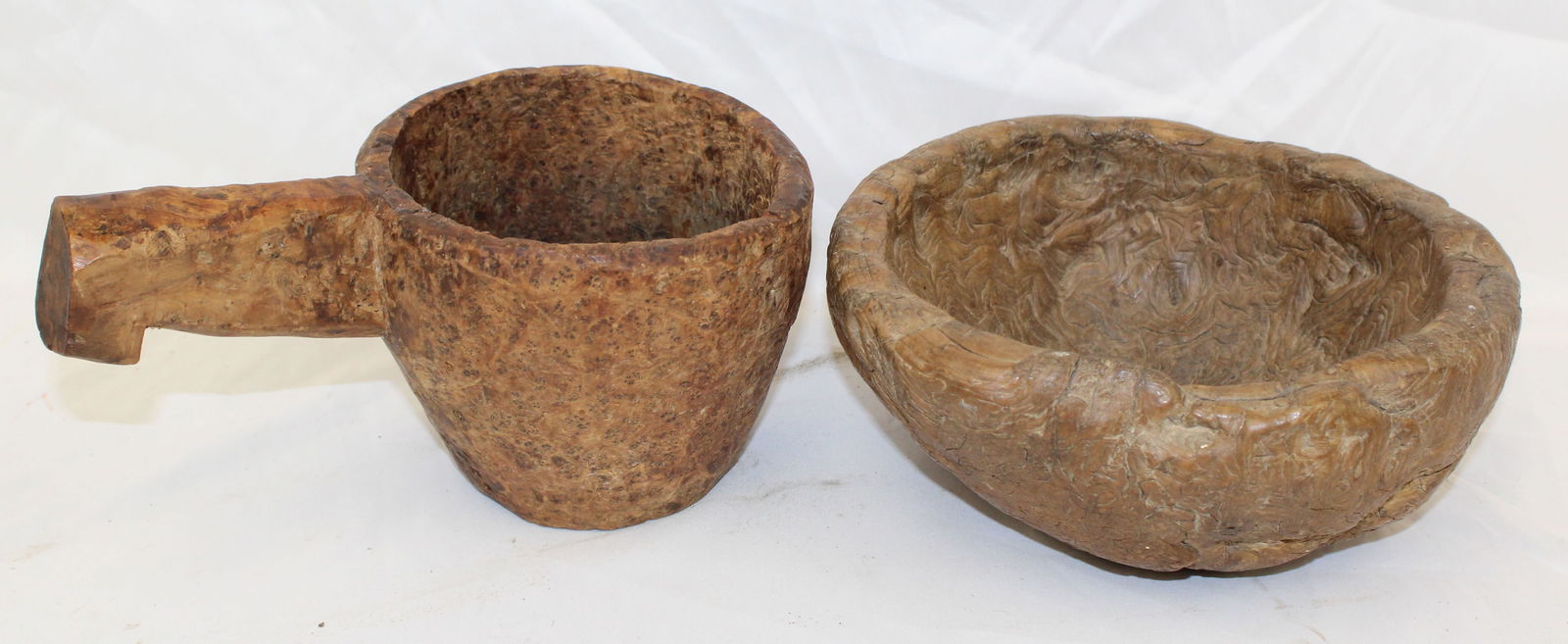 Lot of 2 antique burl items incl bowl & scoop - 5"x9 1/2" long scoop & 4" tall x 9" diam: Lot of 2 antique burl items incl bowl & scoop - 5"x9 1/2" long scoop & 4" tall x 9" diam