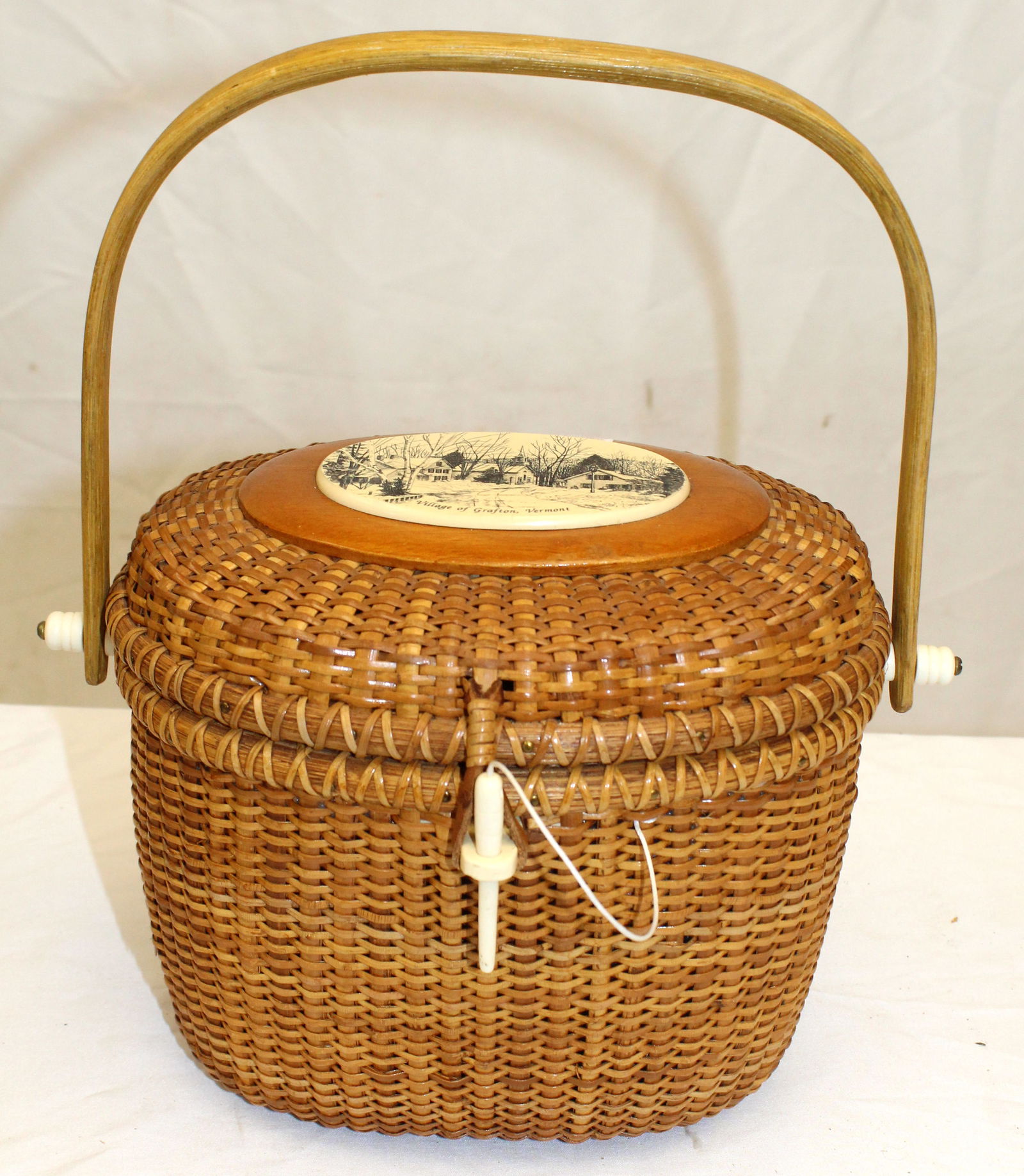 Vintage Nantucket lightship basket w Village of Grafton, VT scrimshawed scenic plaque on lid -: Vintage Nantucket lightship basket w Village of Grafton, VT scrimshawed scenic plaque on lid - signed Barlow on bottom - 7 1/2" tall x 11" wide x 7" deep