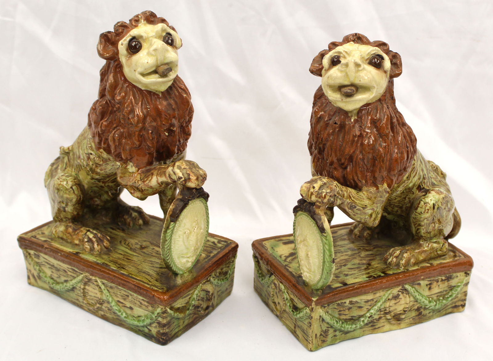 Pair of antique earthenware lions on platforms - 0 1/2" tall x 6 1/2" wide: Pair of antique earthenware lions on platforms - 0 1/2" tall x 6 1/2" wide