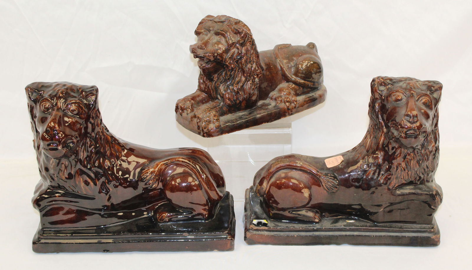 Lot of 3 Bennington lions - 6 1/2" tall x 10" long & 10 1/2" tall x 11" long (1 of 8)