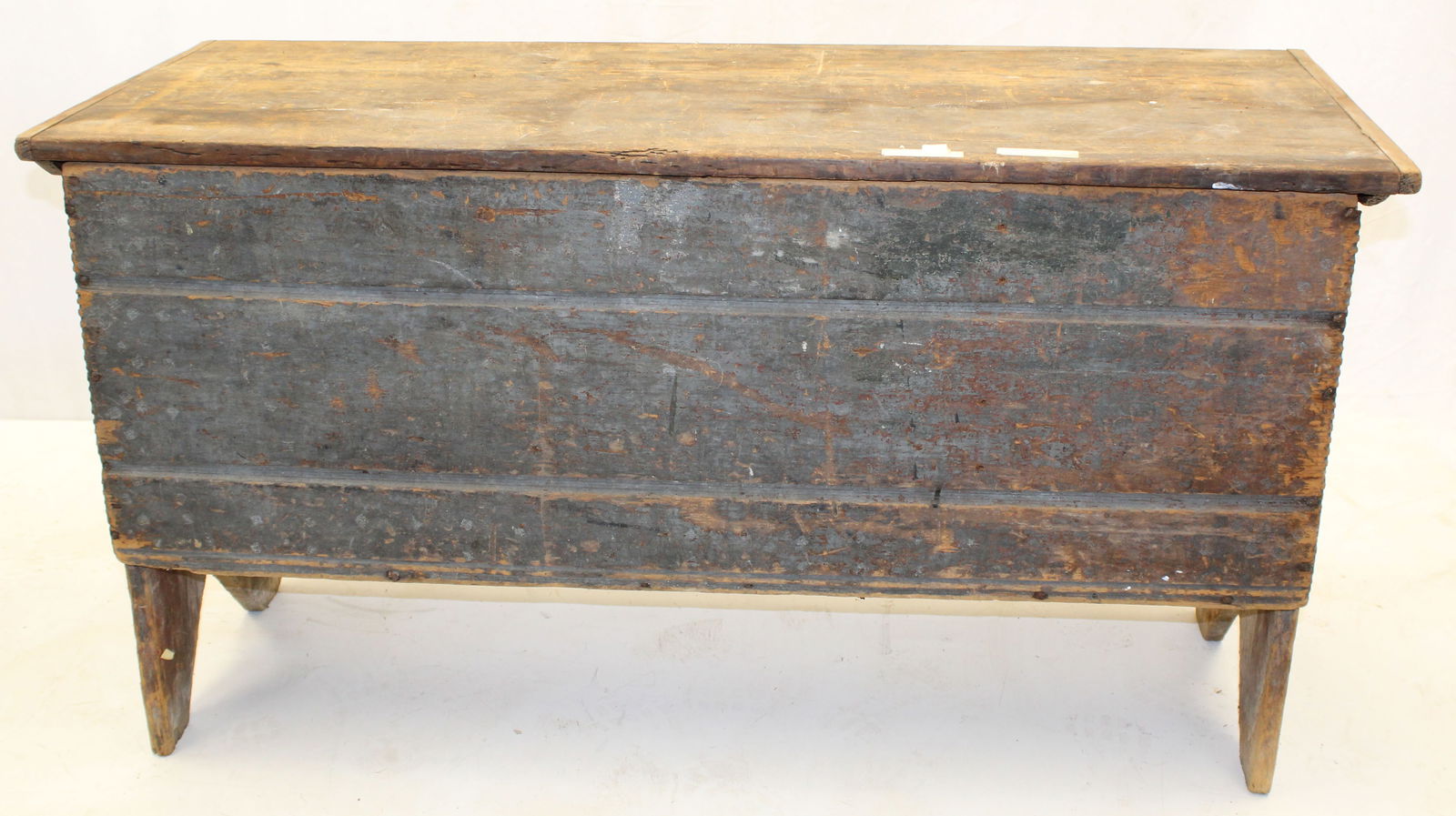 late 17th/ early 18thC American linen fold blanket chest in old surface w chip carved ends & old (1 of 7)