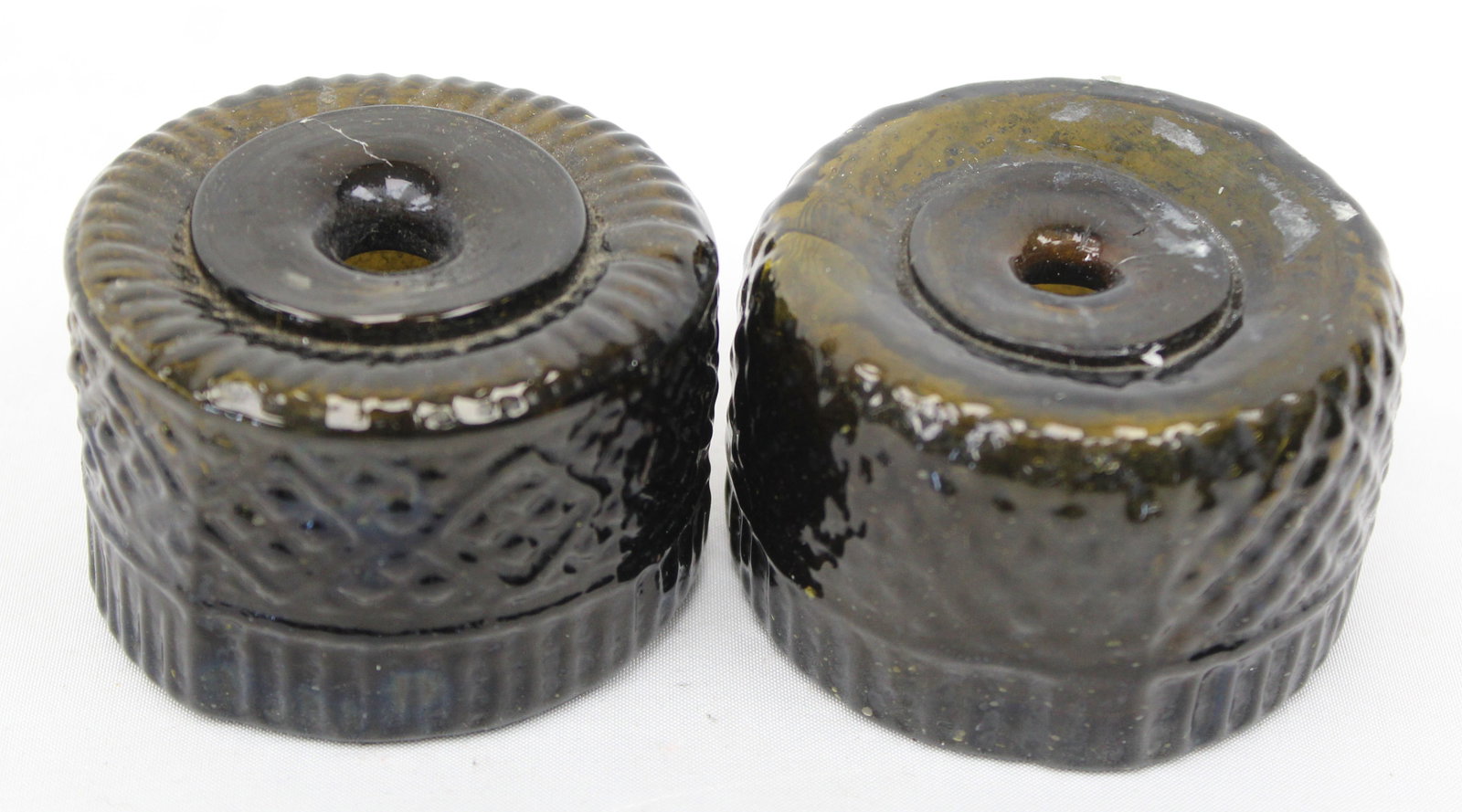 Lot of 2 antique blown three mold inkwells approx 1 1/2" tall x 2 1/4" diam & 1 3/4" tall x 2 1/4": Lot of 2 antique blown three mold inkwells approx 1 1/2" tall x 2 1/4" diam & 1 3/4" tall x 2 1/4" diam
