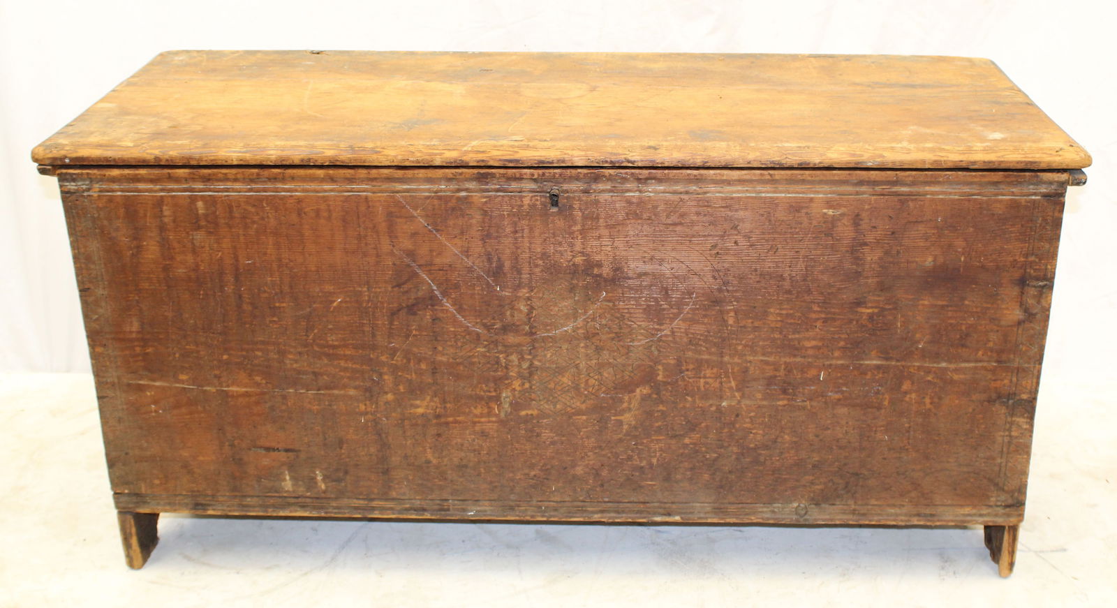18thC linen fold blanket chest w scratch dec - 24 1/2" tall x 51"x20 1/2" (1 of 10)