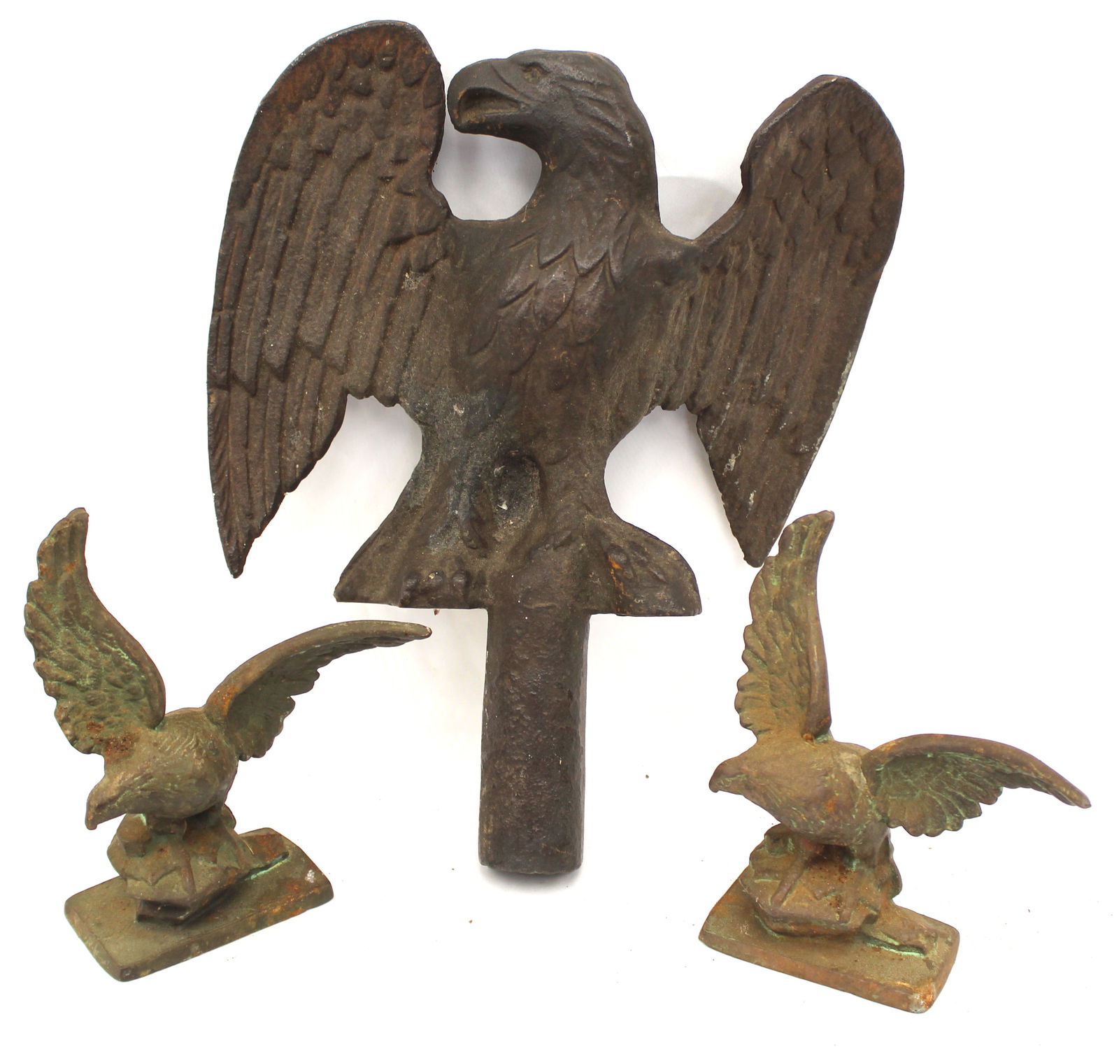 Lot of 3 antique cast iron eagles - 5 1/2" (2) & 12" tall x 10": Lot of 3 antique cast iron eagles - 5 1/2" (2) & 12" tall x 10"