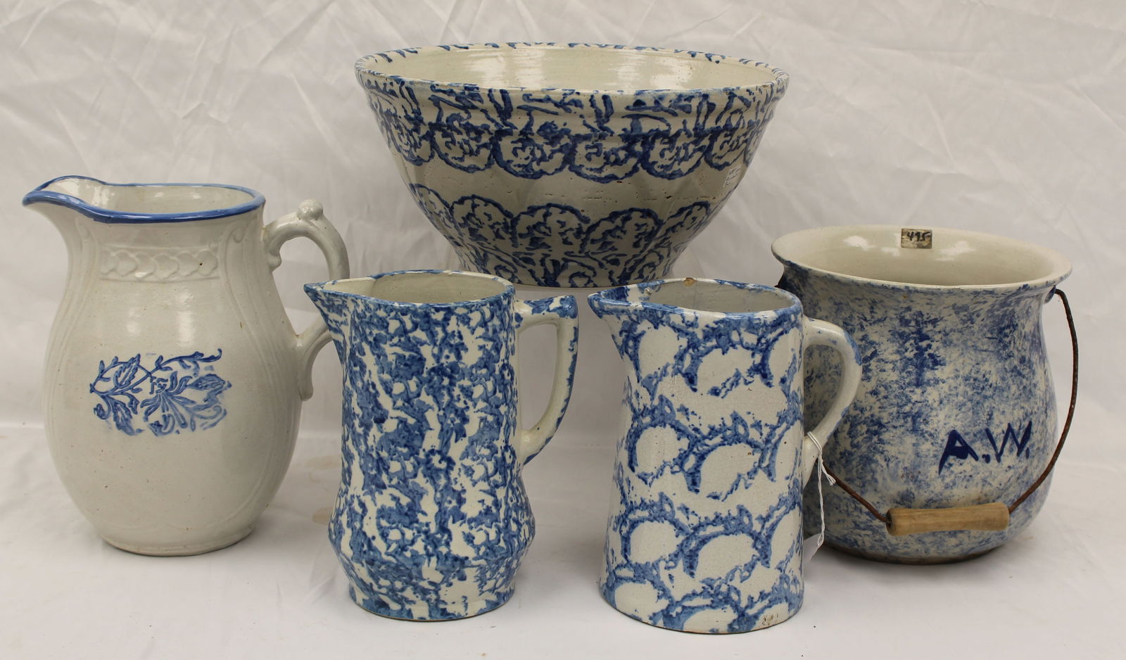 Lot of 5 pieces of spongeware - 9" - 11" tall (1 of 11)