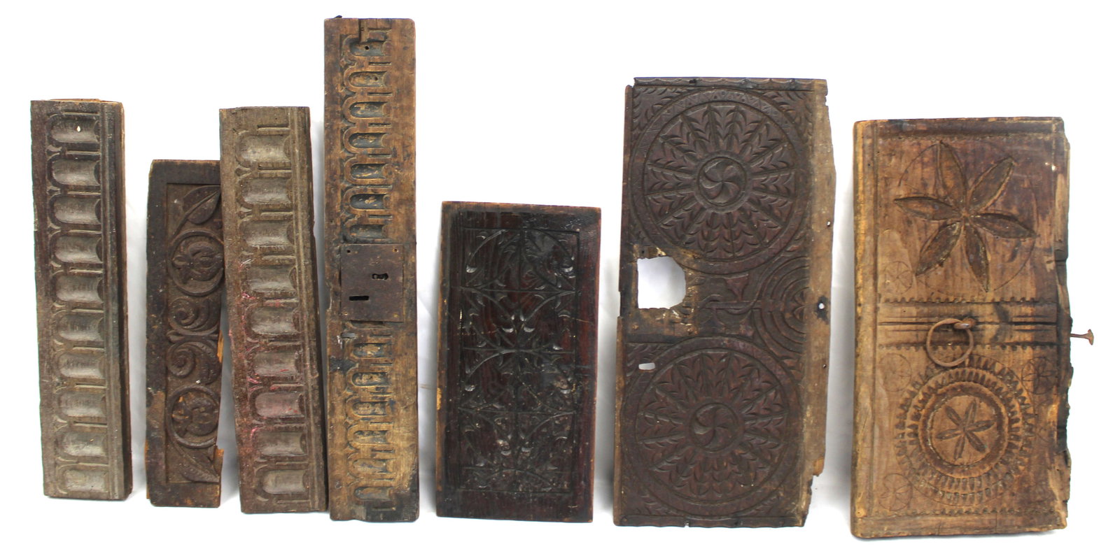Lot of carved wooden architectural/furniture fragments - 14 1/2" - 21" tall: Lot of carved wooden architectural/furniture fragments - 14 1/2" - 21" tall
