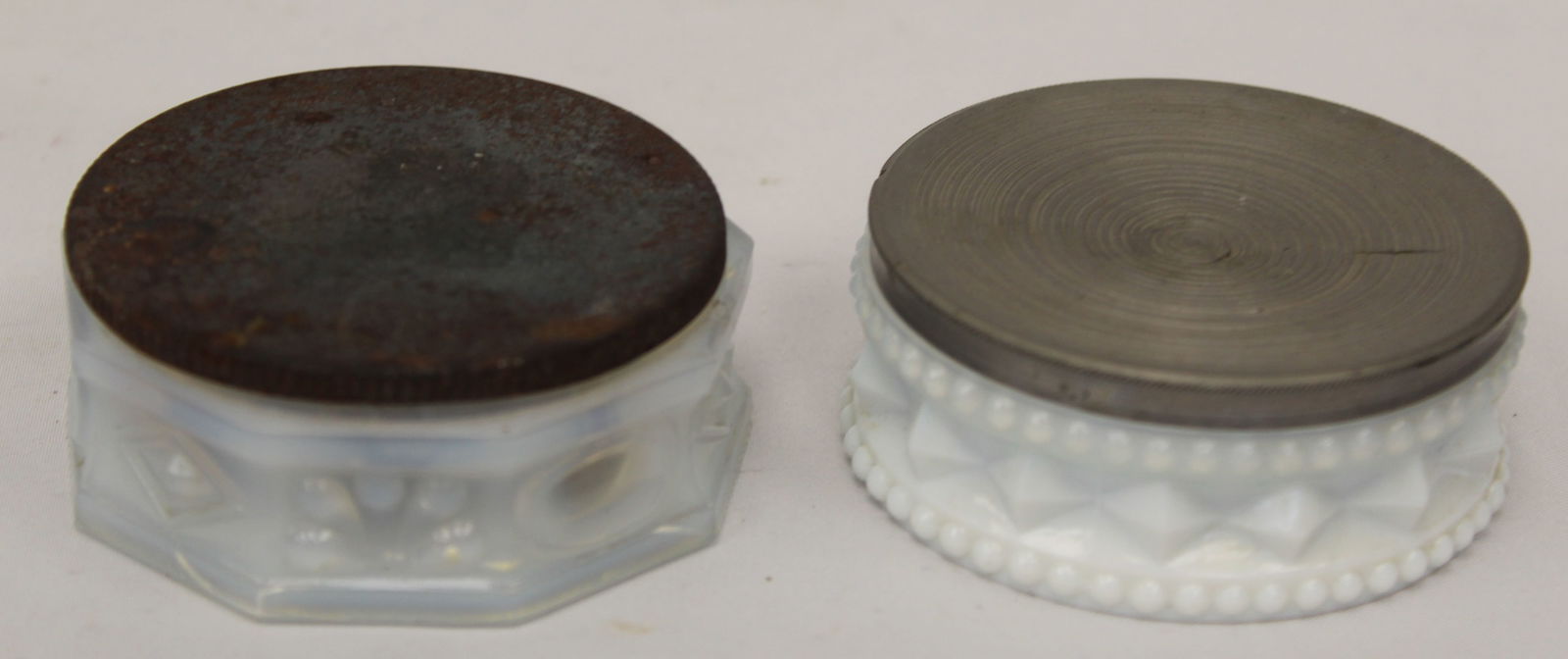 Lot of 2 opalescent dentifrice jars w pewter lids - 1 1/2" tall x 2 1/2" diam: Lot of 2 opalescent dentifrice jars w pewter lids - 1 1/2" tall x 2 1/2" diam