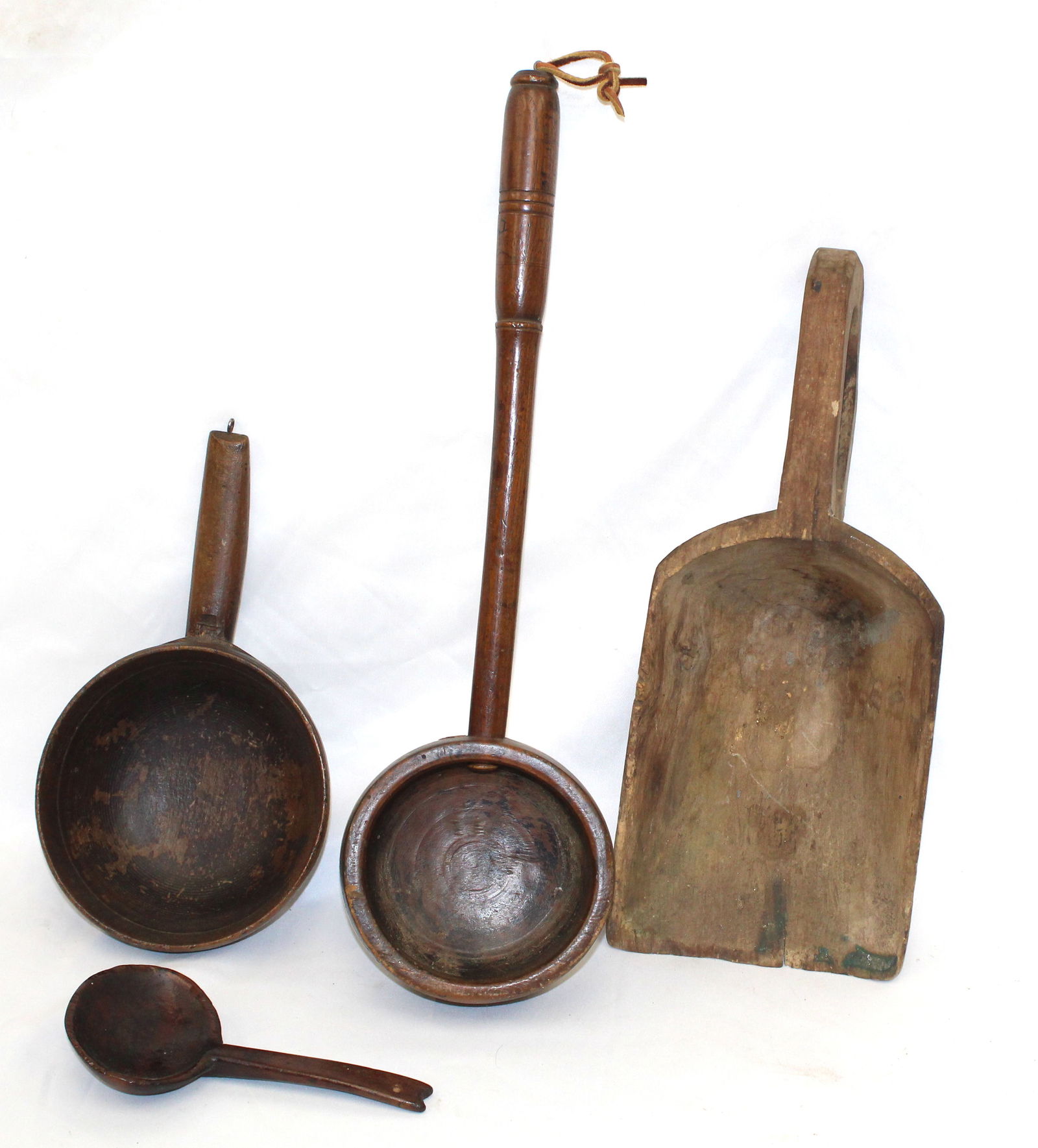lot of 4 antique wooden scoops - 7"-18" long (1 of 8)