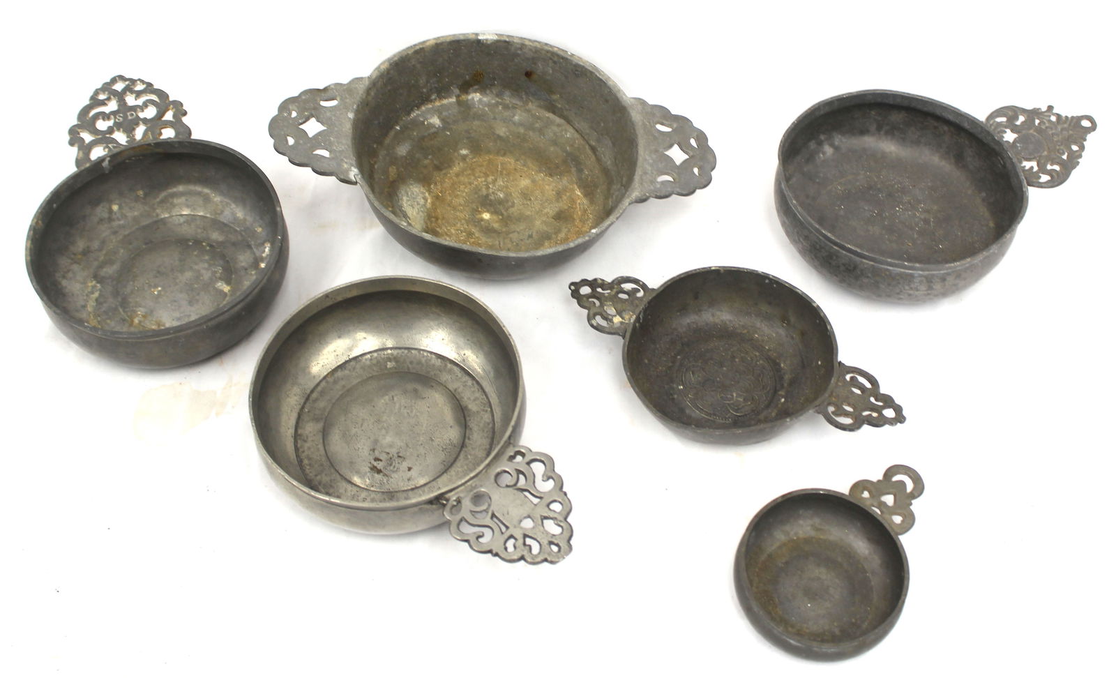 Lot of antique pewter porringers - 4 1/2" - 10" wide (1 of 10)