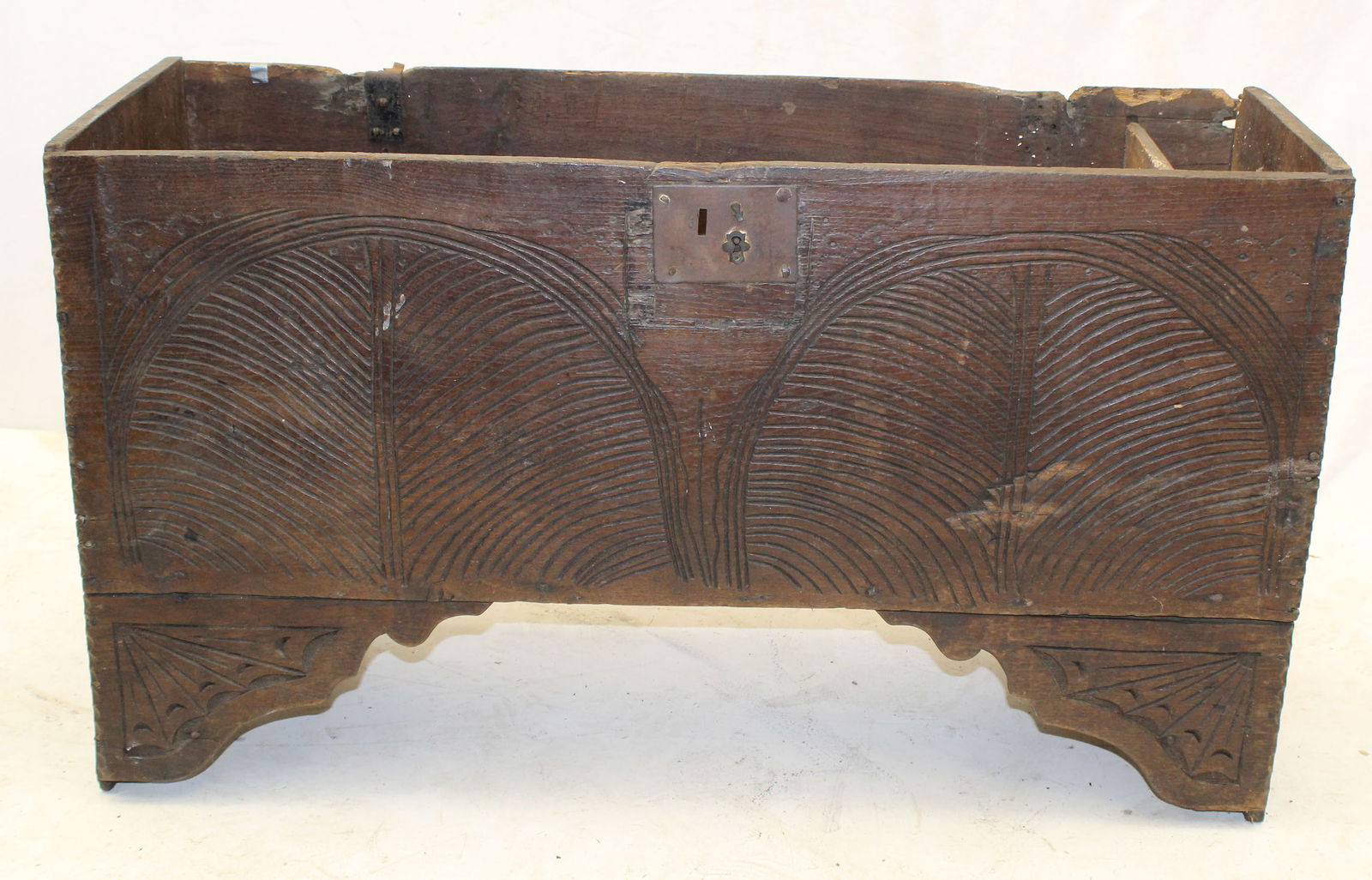 18thC heavily carved oak blanket box - as found - missing lid - 21 1/4" x 27"x13 1/4" (1 of 12)