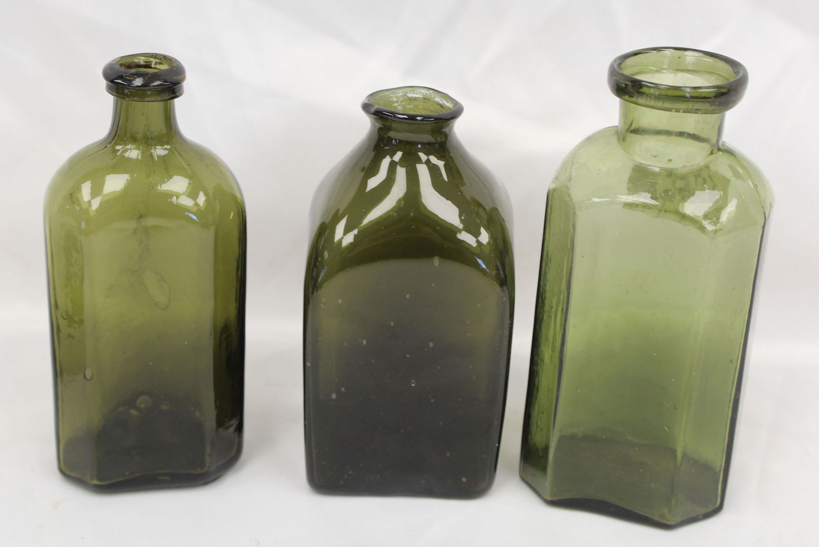 Lot of 3 early green glass bottles - 5", 5 1/4" & 5 1/2" tall (1 of 7)