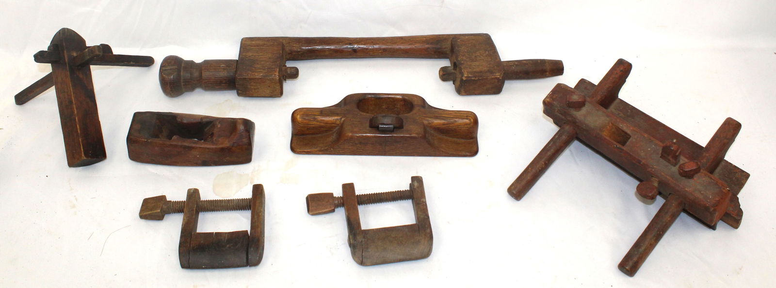 Lot of wooden tools - planes & vices - 2" - 6" wide (1 of 9)