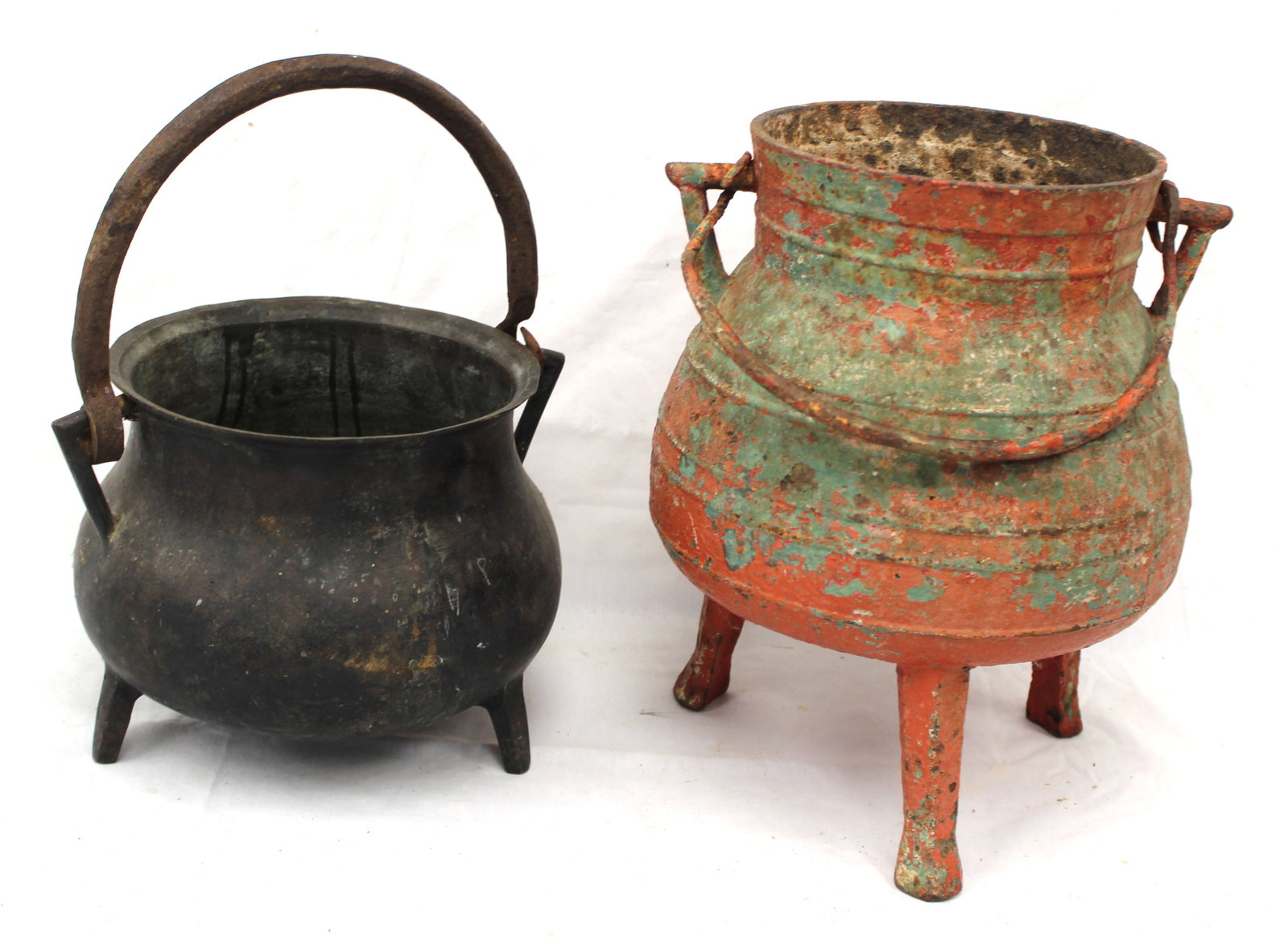 Lot of 2 antique cast iron tri-ftd kettles - 8" tall x 8" diam & 13" tall x 7" diam (1 of 6)