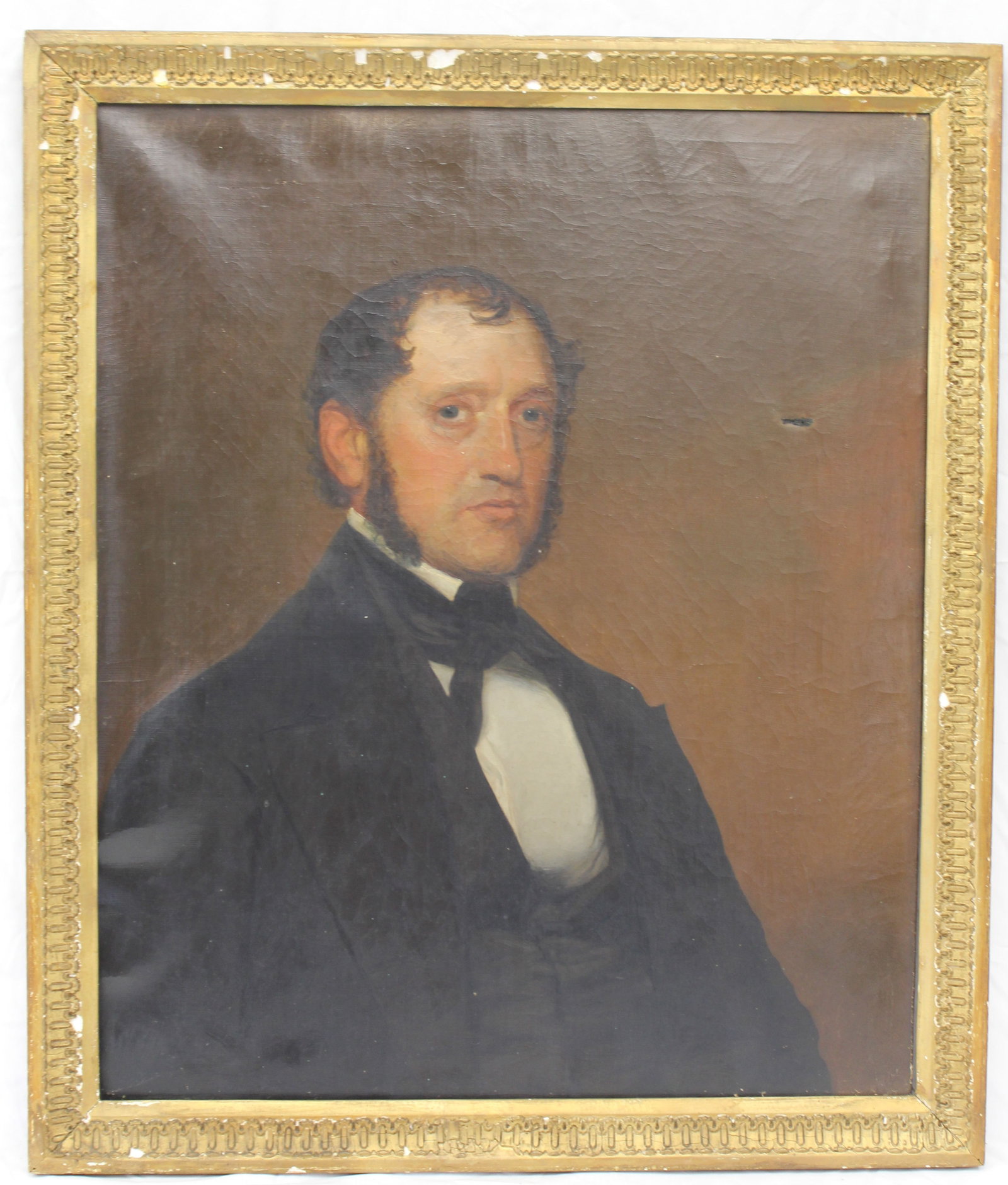 Antique o/c portrait of a gentleman - overall framed size 33 1/2"x28 1/2" (1 of 9)
