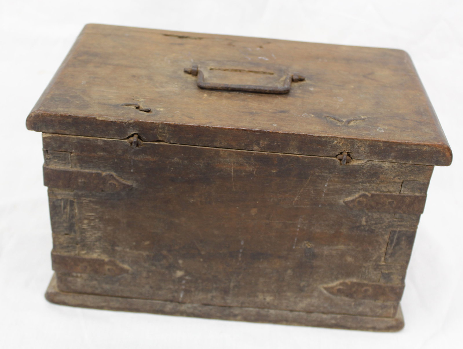 18thC wooden valuables box w key -7" tall x 11"x 6 1/2" - 10