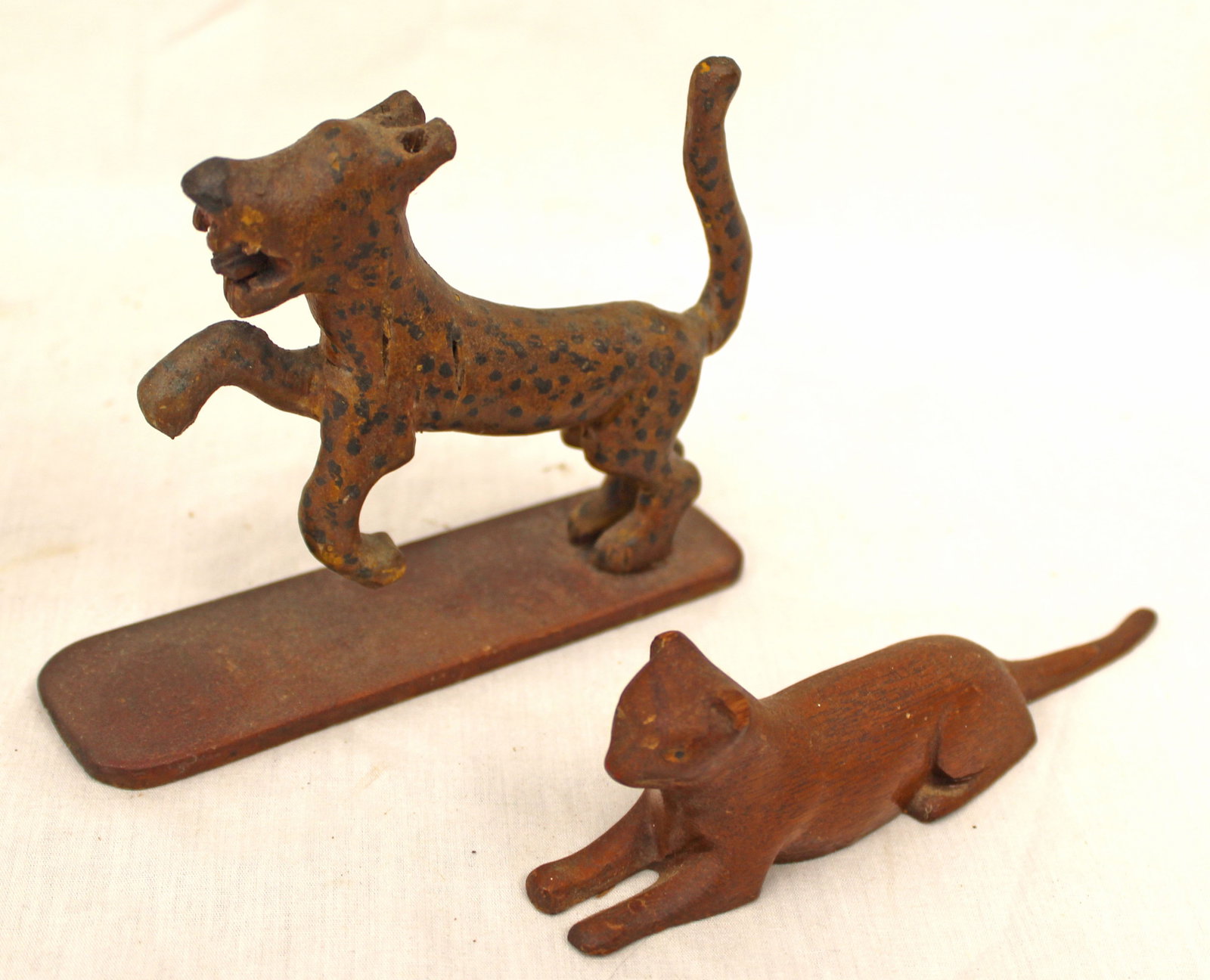 Lot of 2 folk art carved wooden & paint dec animals - cat & dog - 1 1/2"x6" & 4"x5" (1 of 7)