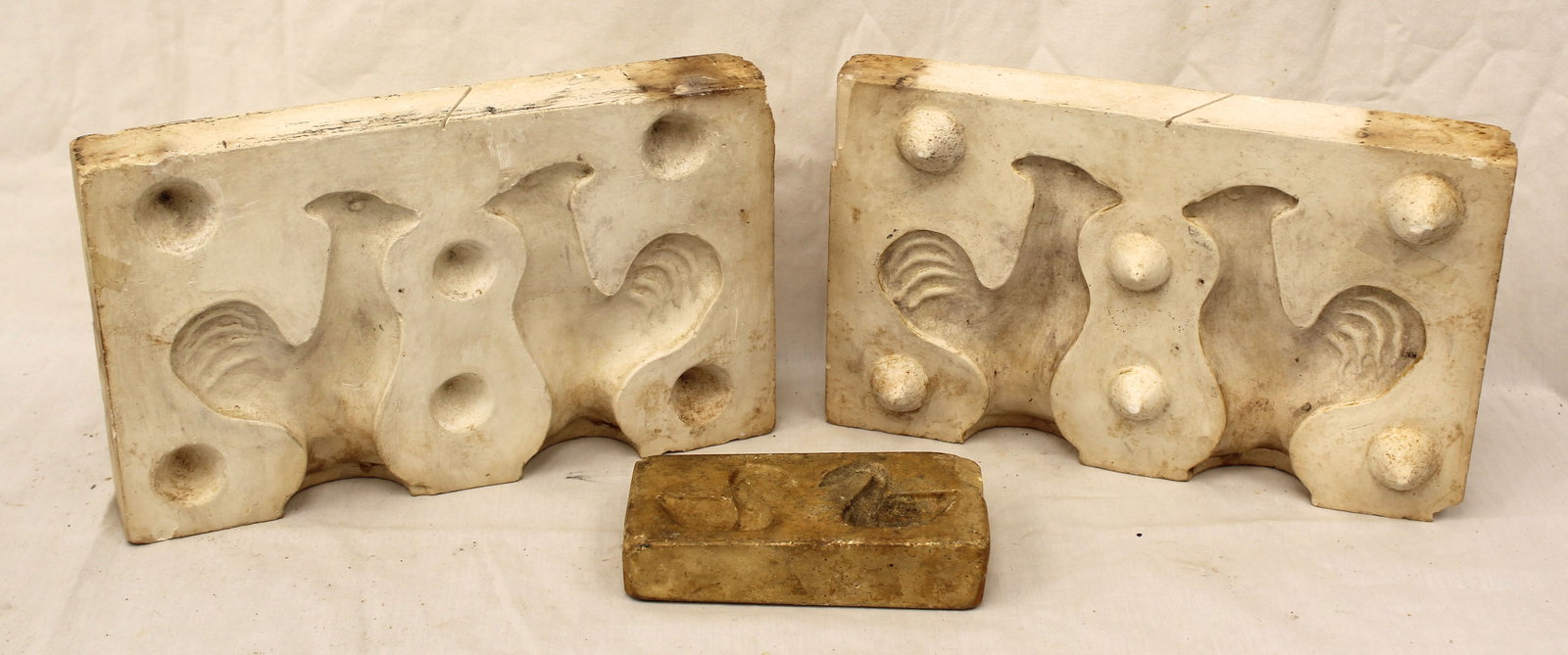 Lot of 2 antique plaster molds incl a 2 part w rooster motif and a small single w swan motif - 7 (1 of 7)