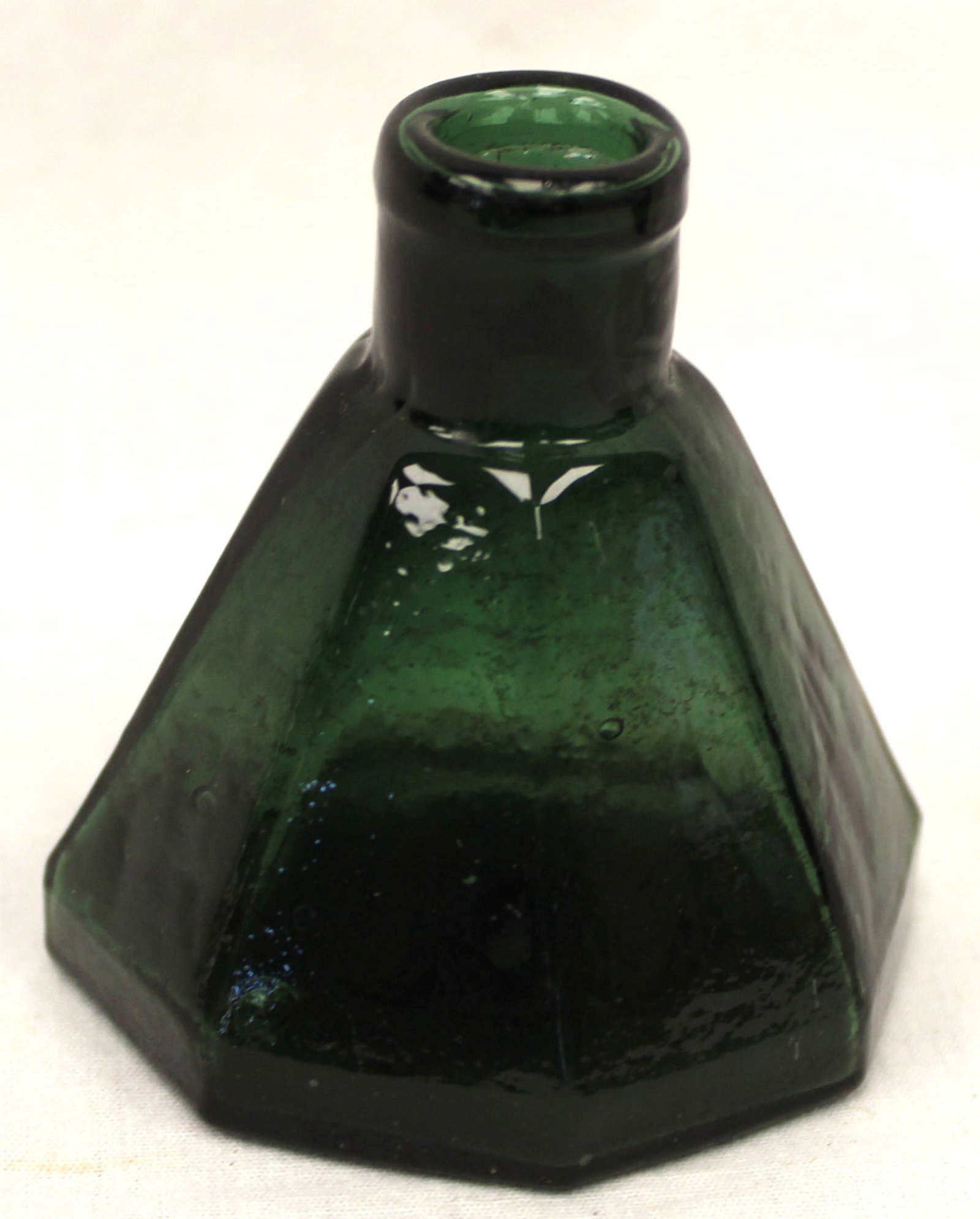 Early vibrant green glass umbrella ink - 2 1/2" tall: Early vibrant green glass umbrella ink - 2 1/2" tall