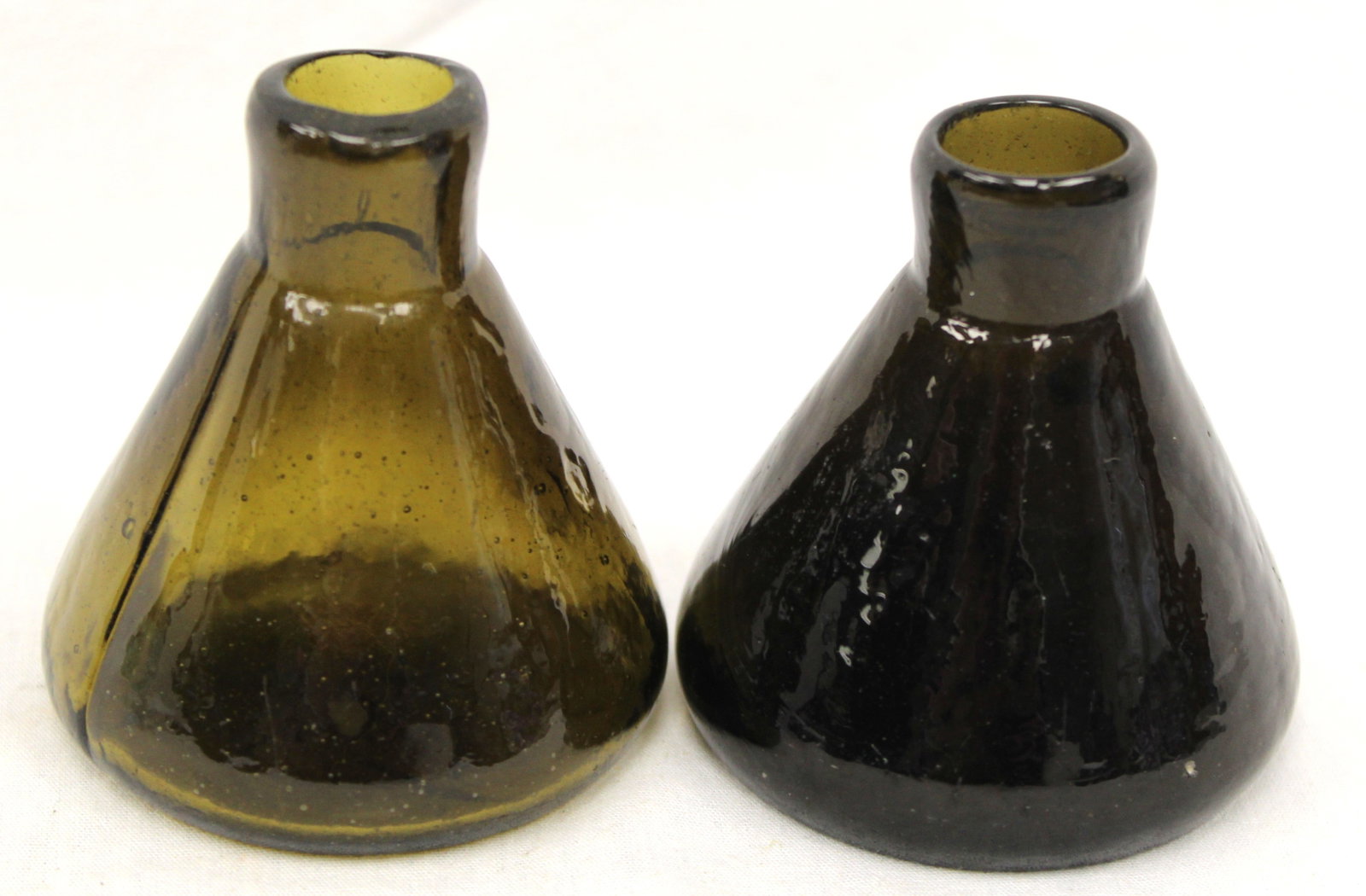 Lot of 2 early green & amber glass umbrella inks - 2 1/2" tall (1 of 5)