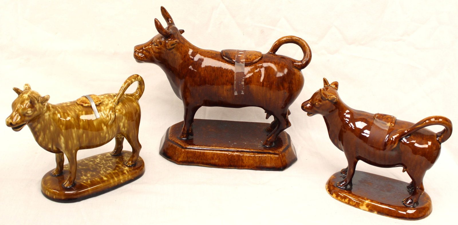 Lot of 3 Bennington cow creamers - 6" tall x 7" long & 8" tall x 9" long (1 of 8)