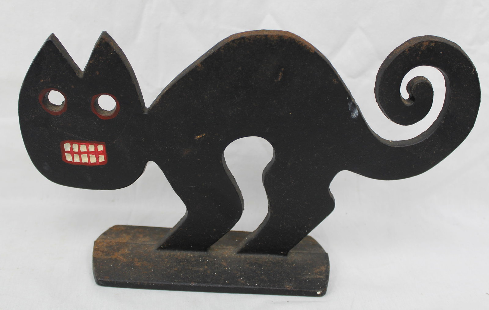 Cast iron painted black "Scary Cat" doorstop - 7" tall x 12" long (1 of 4)