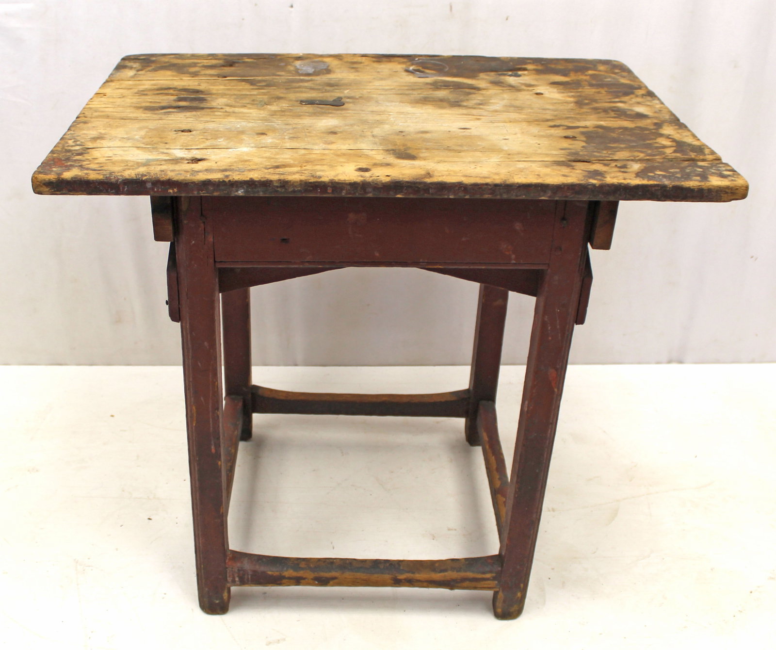 late 17th/early 18thC tavern table in red paint w scrub top - as found - 26" tall x 30"x21": late 17th/early 18thC tavern table in red paint w scrub top - as found - 26" tall x 30"x21"