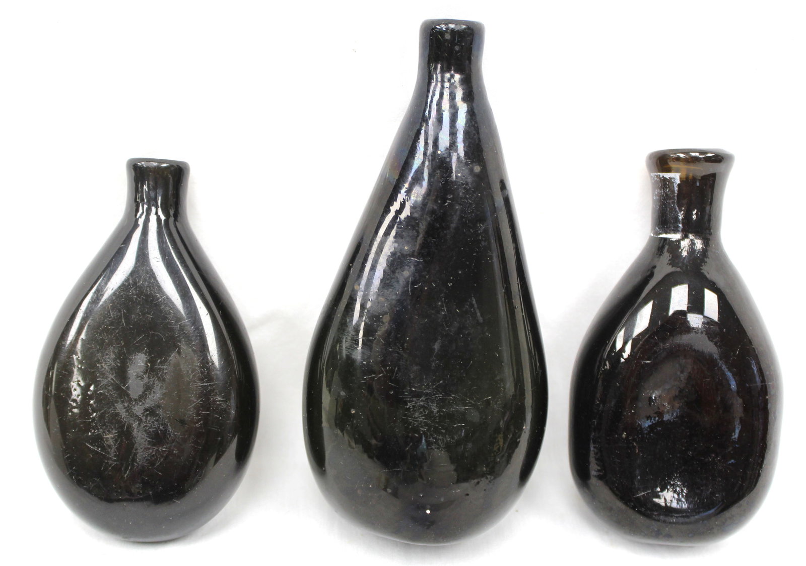 Lot of 3 early black glass flasks - 4 1/2", 4 3/4" & 6 1/2" (1 of 11)