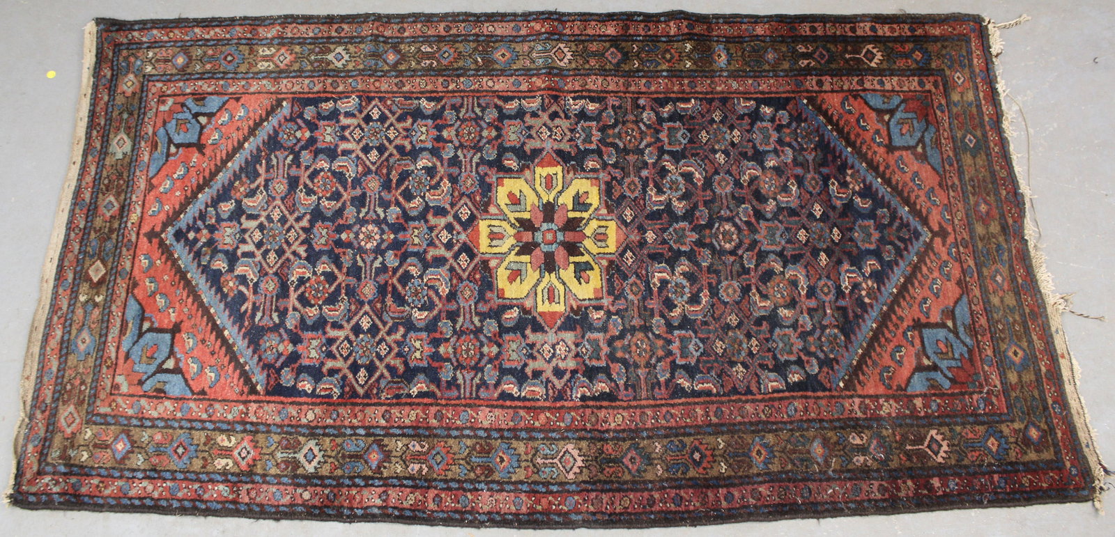 Oriental area rug - 3'8"x6'6" (1 of 5)