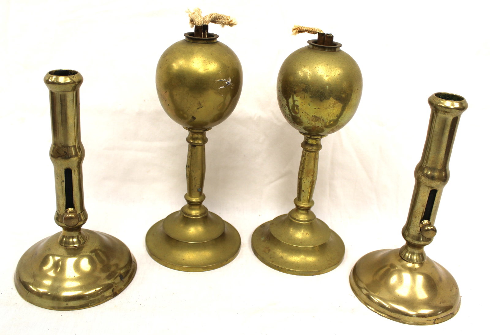 Lot of 2 pairs of brass lighting items incl 7" push up candlesticks & 8 1.2" whale oil (1 of 6)