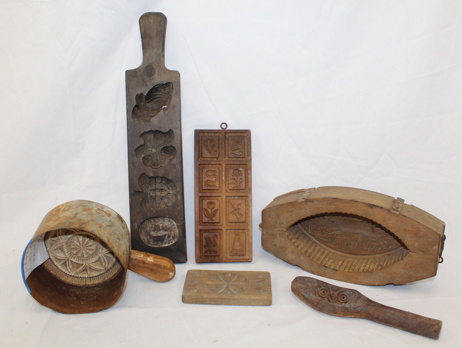 Lot of 6 wooden carved butter molds, presses & a candy mold - 5" - 10 1/2" (1 of 8)