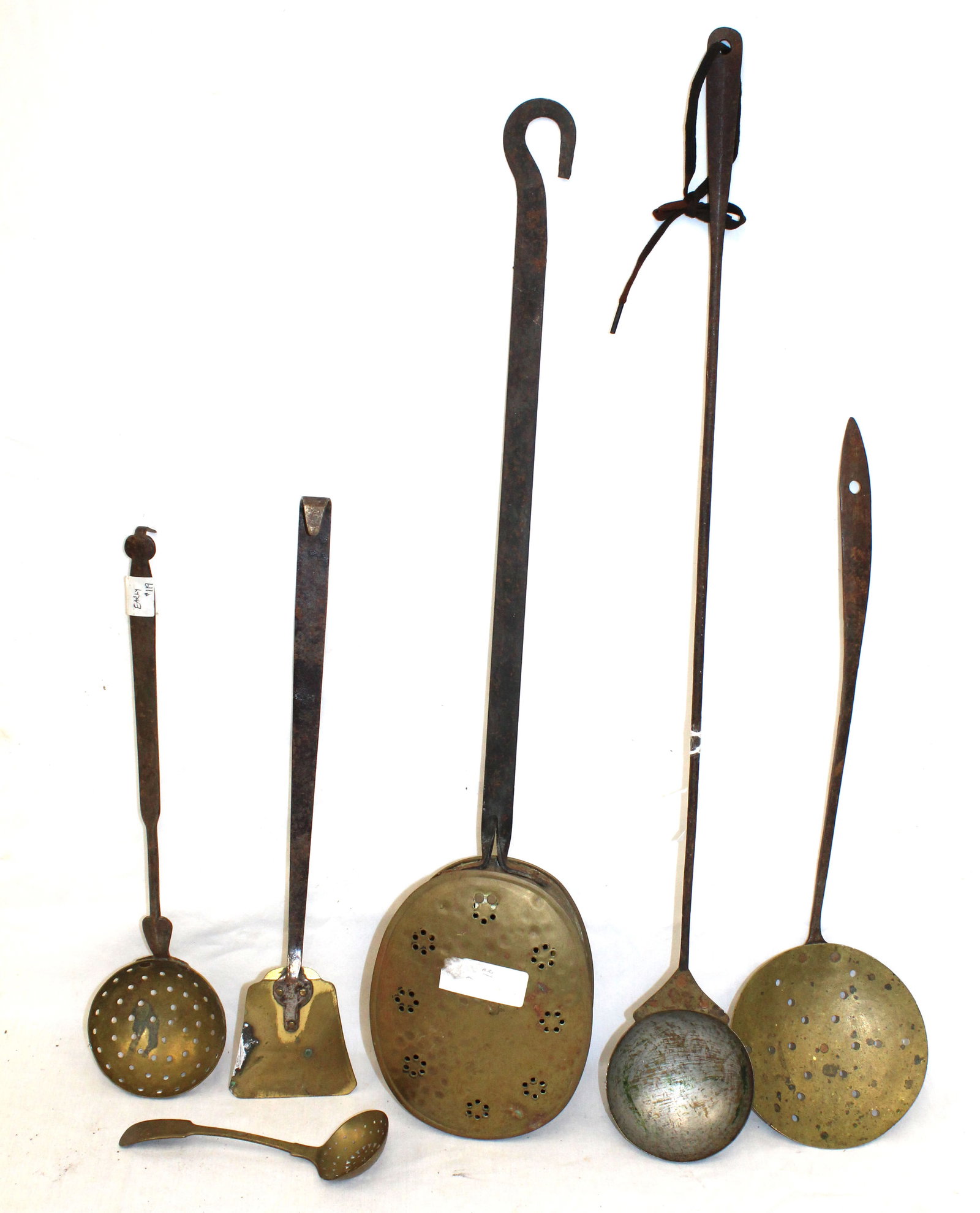 Lot of antique brass & iron implements incl miniature bedwarmer, strainers, ladle etc - 7 1/2"- 26" (1 of 9)