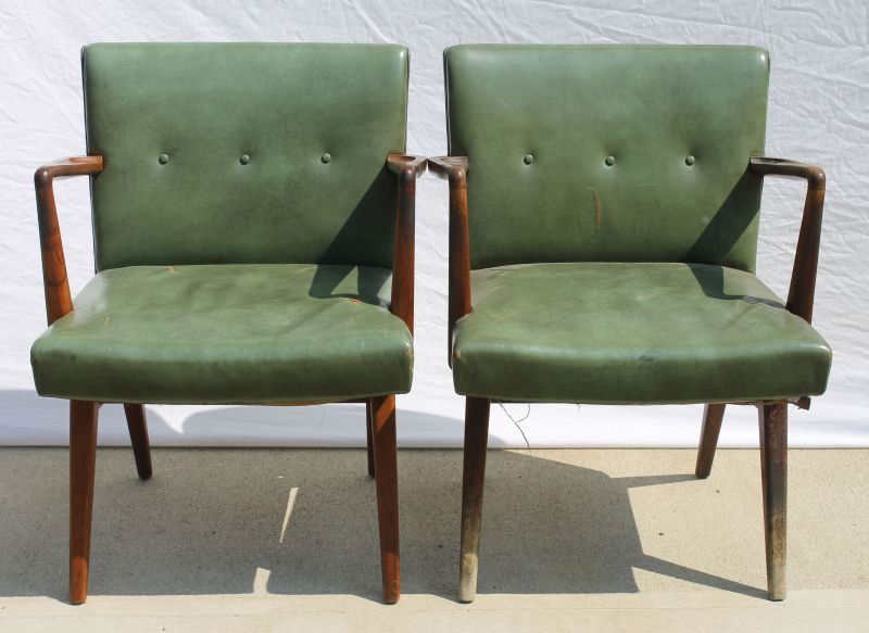 Lot of 4 unsigned Jens Risom mid-century modern: Lot of 4 unsigned Jens Risom mid-century modern designer chairs all with leather upholstery incl a pair of arm chairs and 2 others