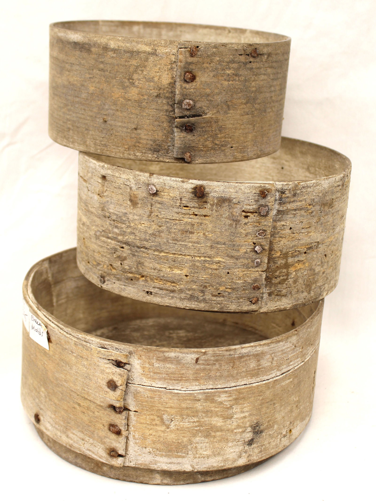 Lot of antique wooden cheese molds - 7 1/2" - 9" diam (1 of 5)